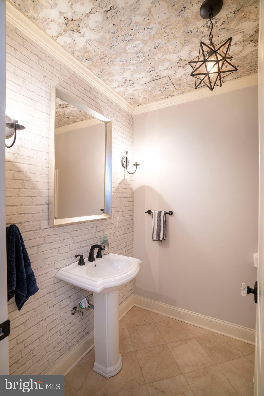 LAUREL HILLS - Residential