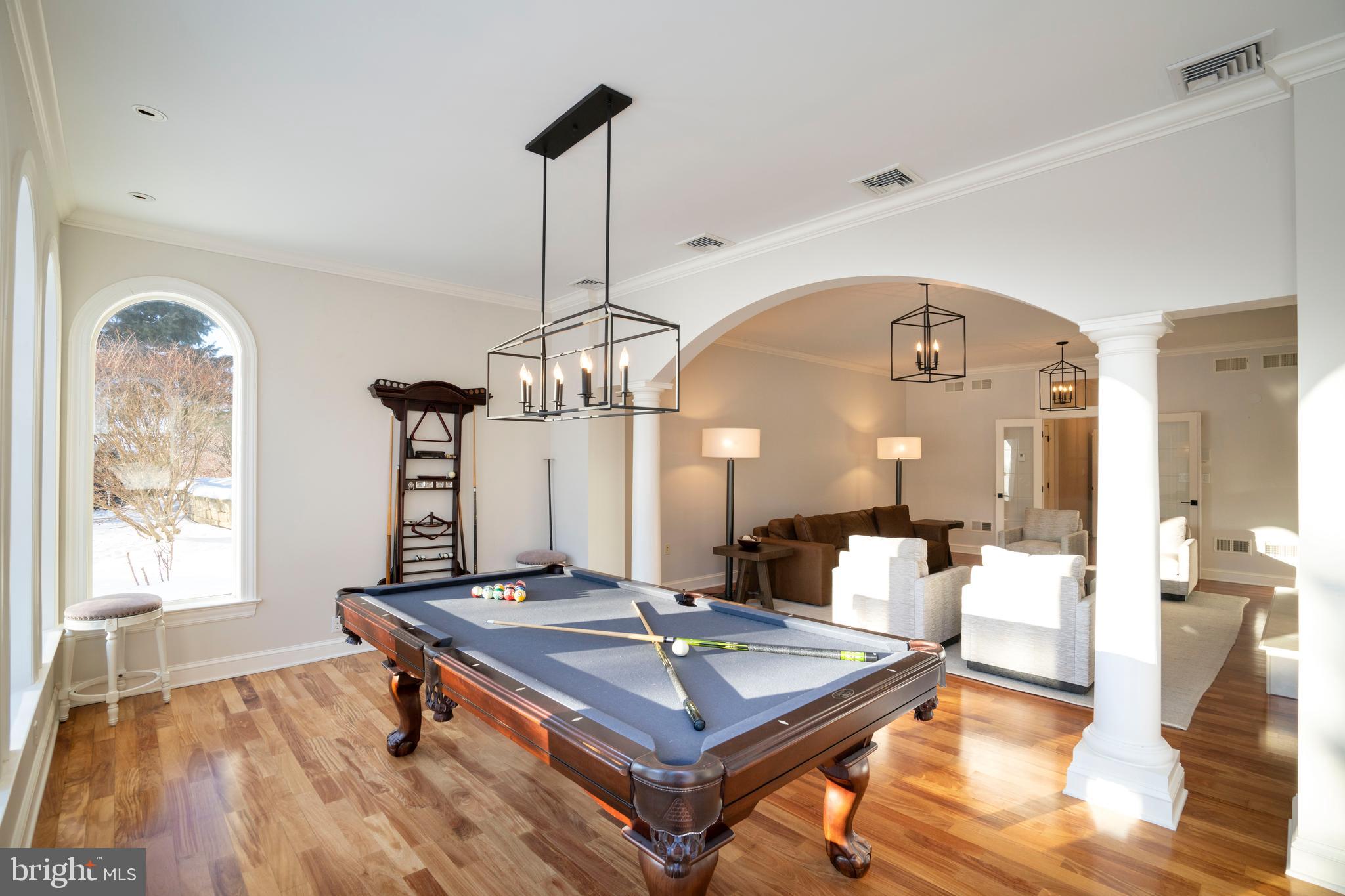 LAUREL HILLS - Residential