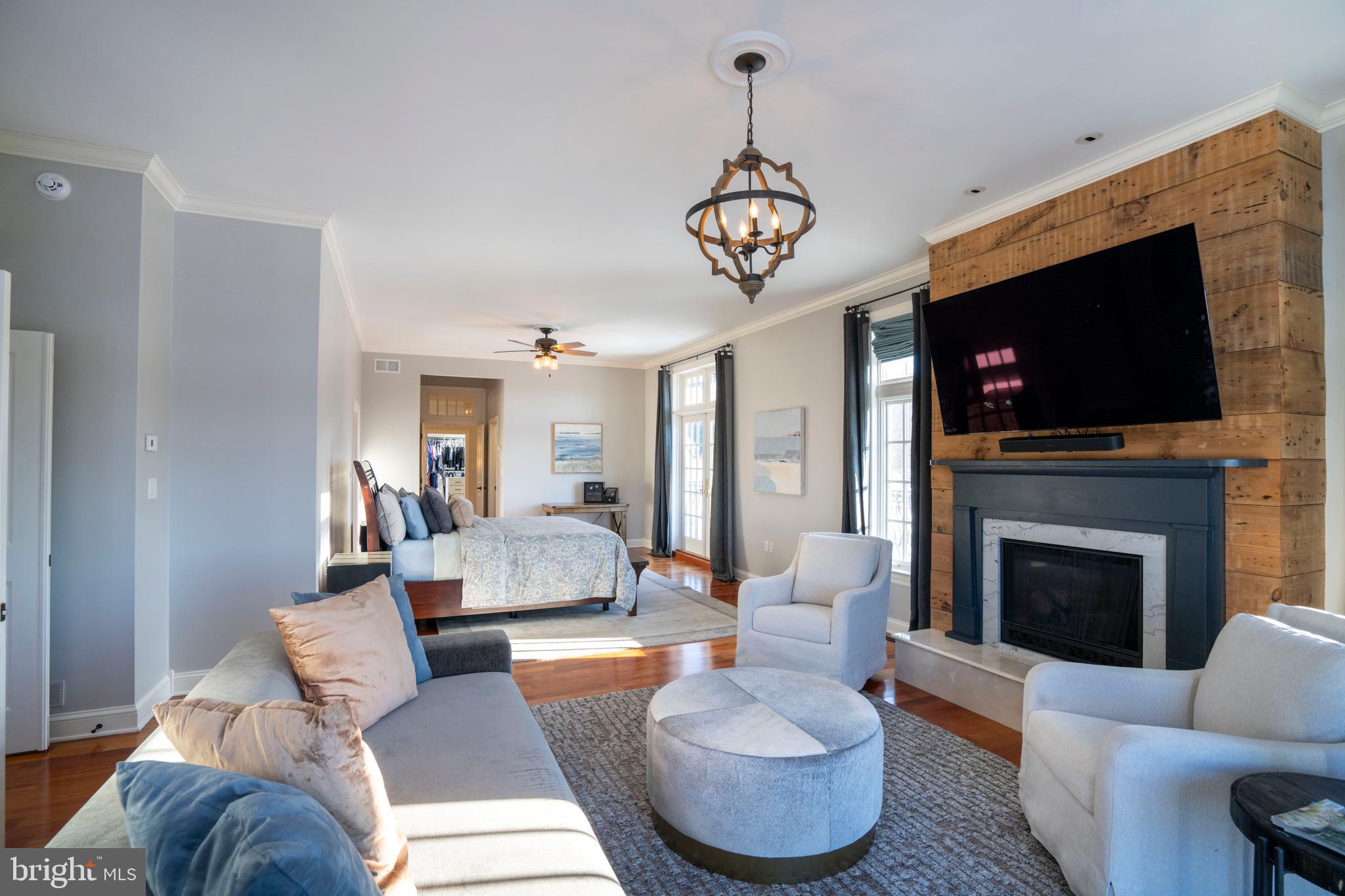 LAUREL HILLS - Residential