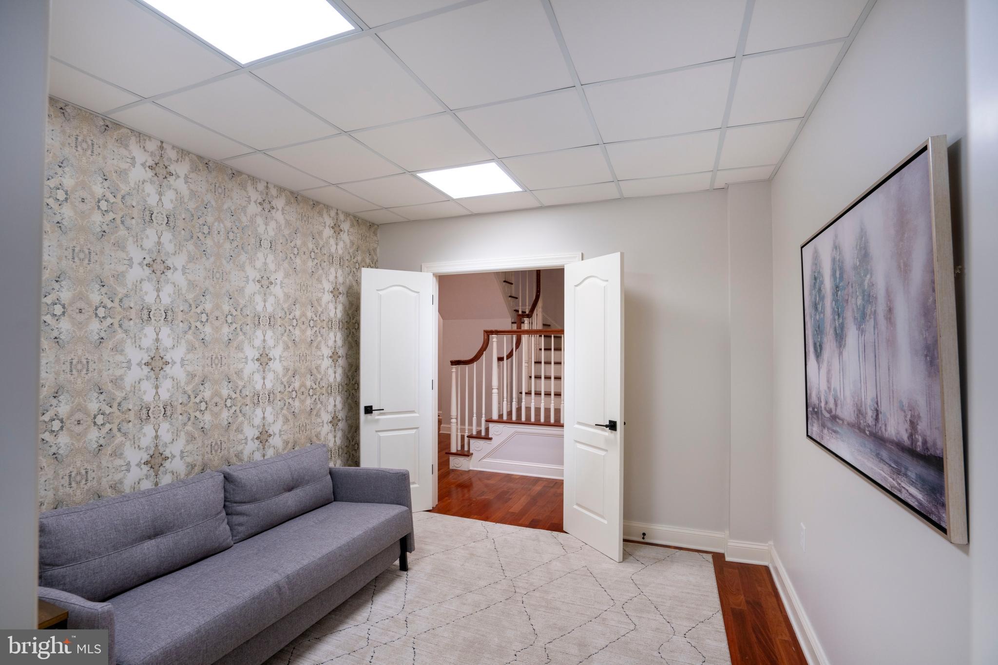 LAUREL HILLS - Residential