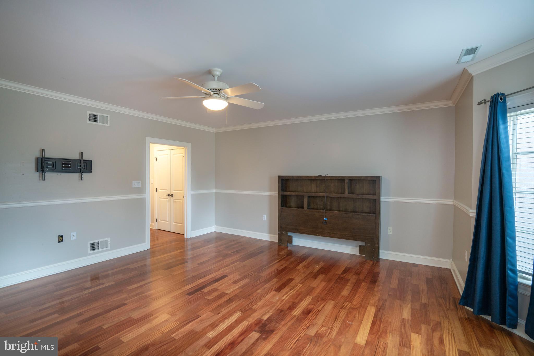 LAUREL HILLS - Residential