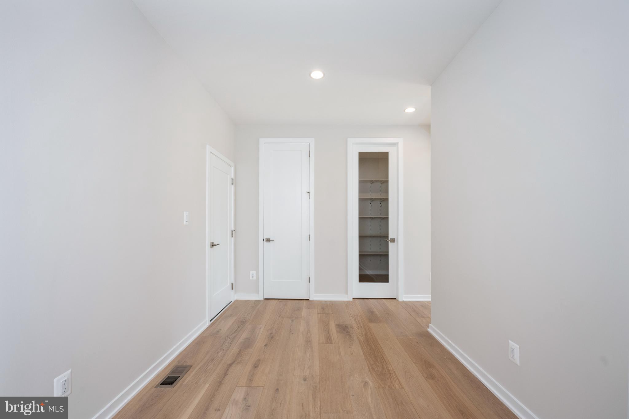 PARKSIDE VILLAGE - Residential