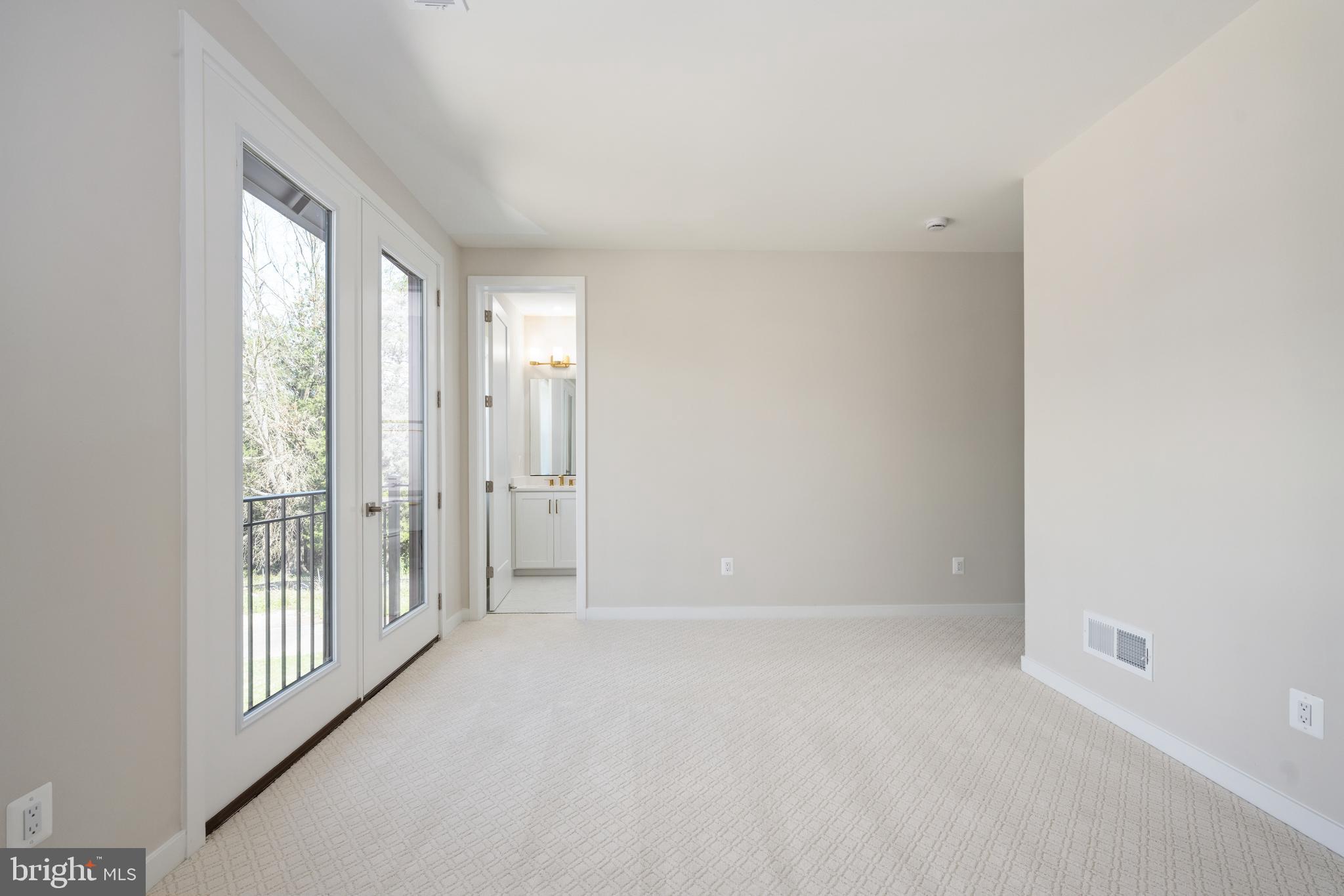 PARKSIDE VILLAGE - Residential