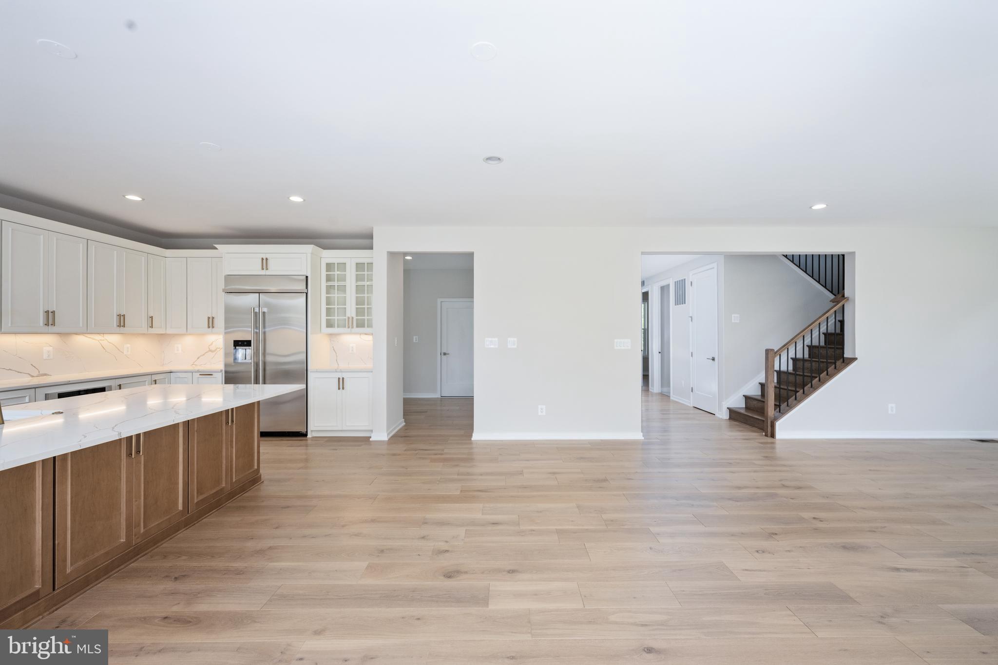 PARKSIDE VILLAGE - Residential