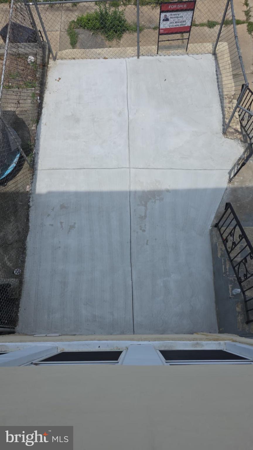 140 W ASHDALE STREET