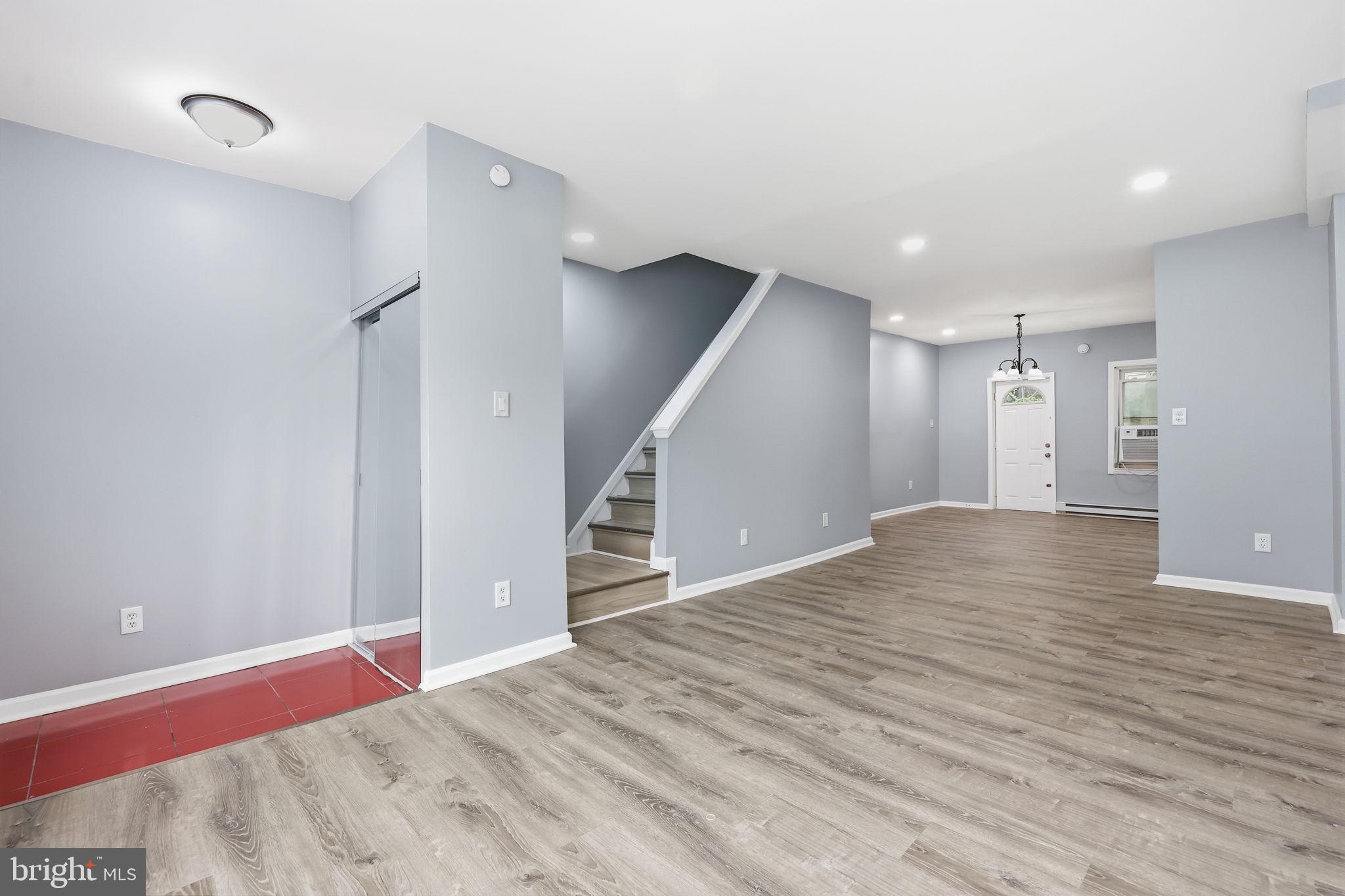 140 W ASHDALE STREET