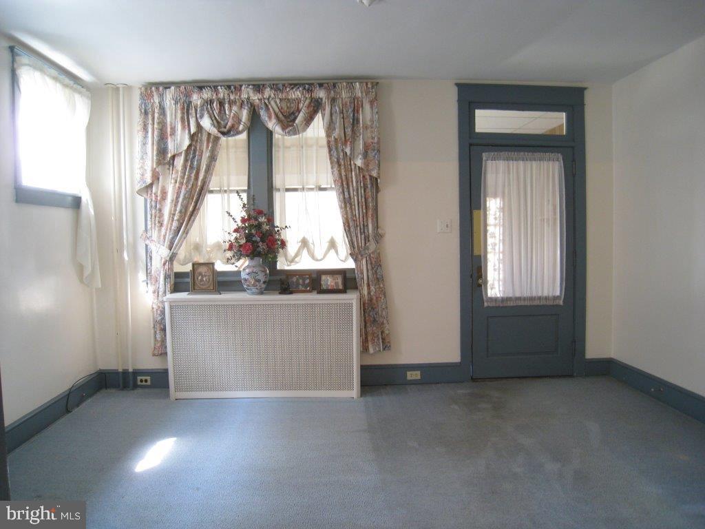 NORTH YORK - Residential