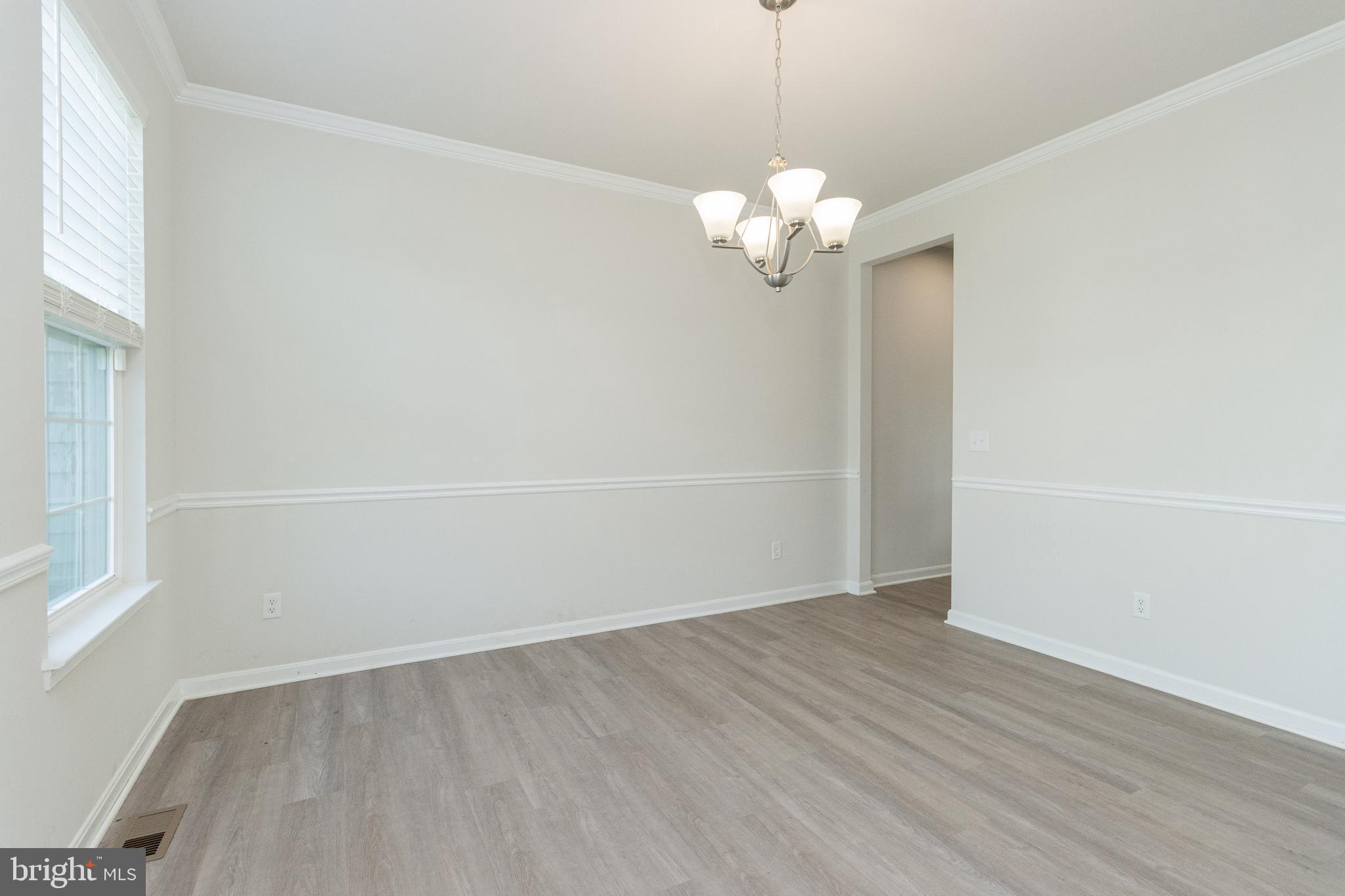 SUMMIT CROSSING ESTATES - Residential