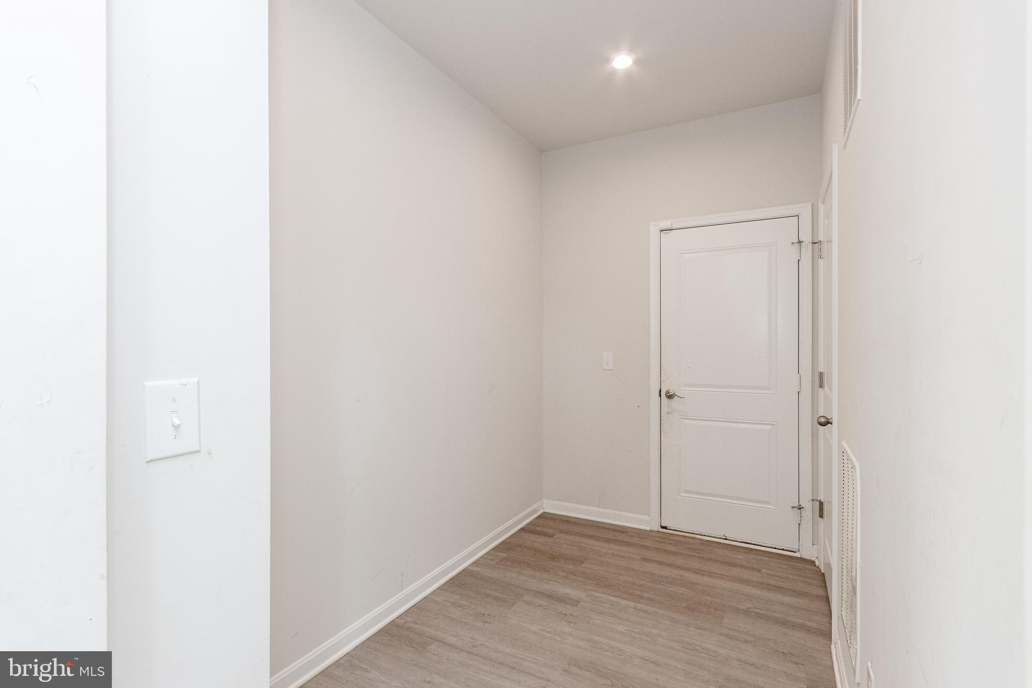 SUMMIT CROSSING ESTATES - Residential