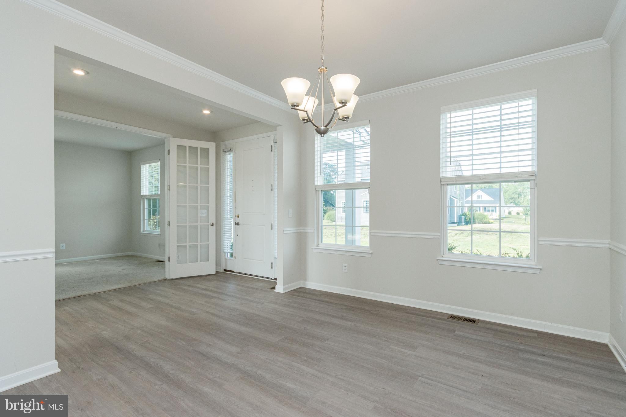 SUMMIT CROSSING ESTATES - Residential