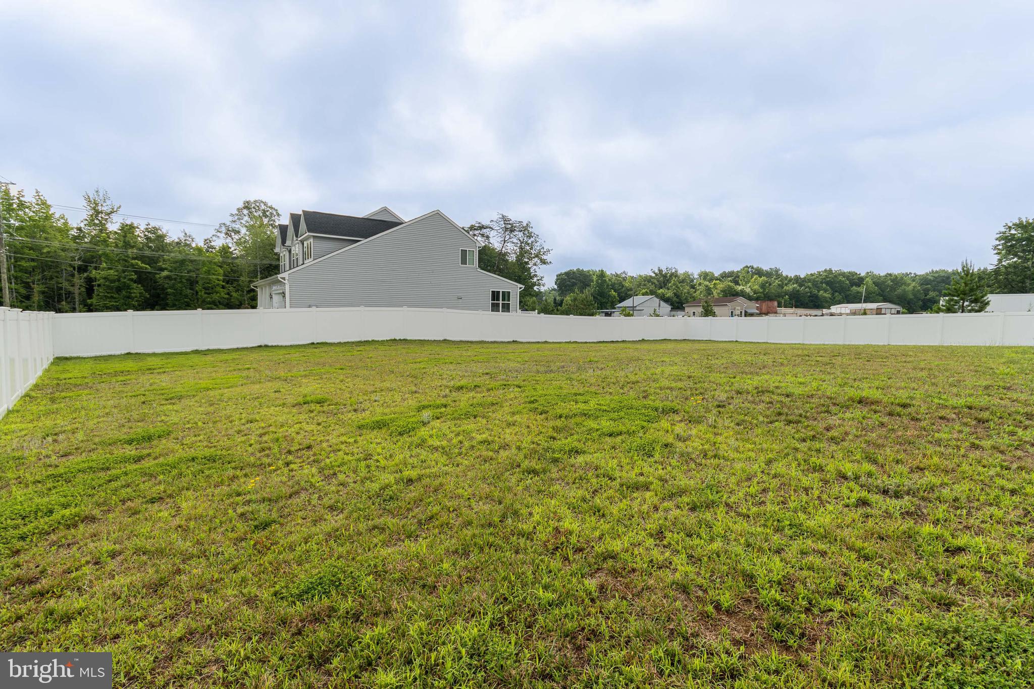 SUMMIT CROSSING ESTATES - Residential