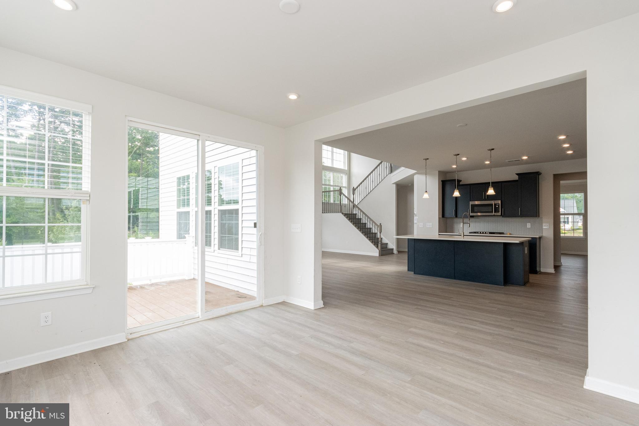 SUMMIT CROSSING ESTATES - Residential