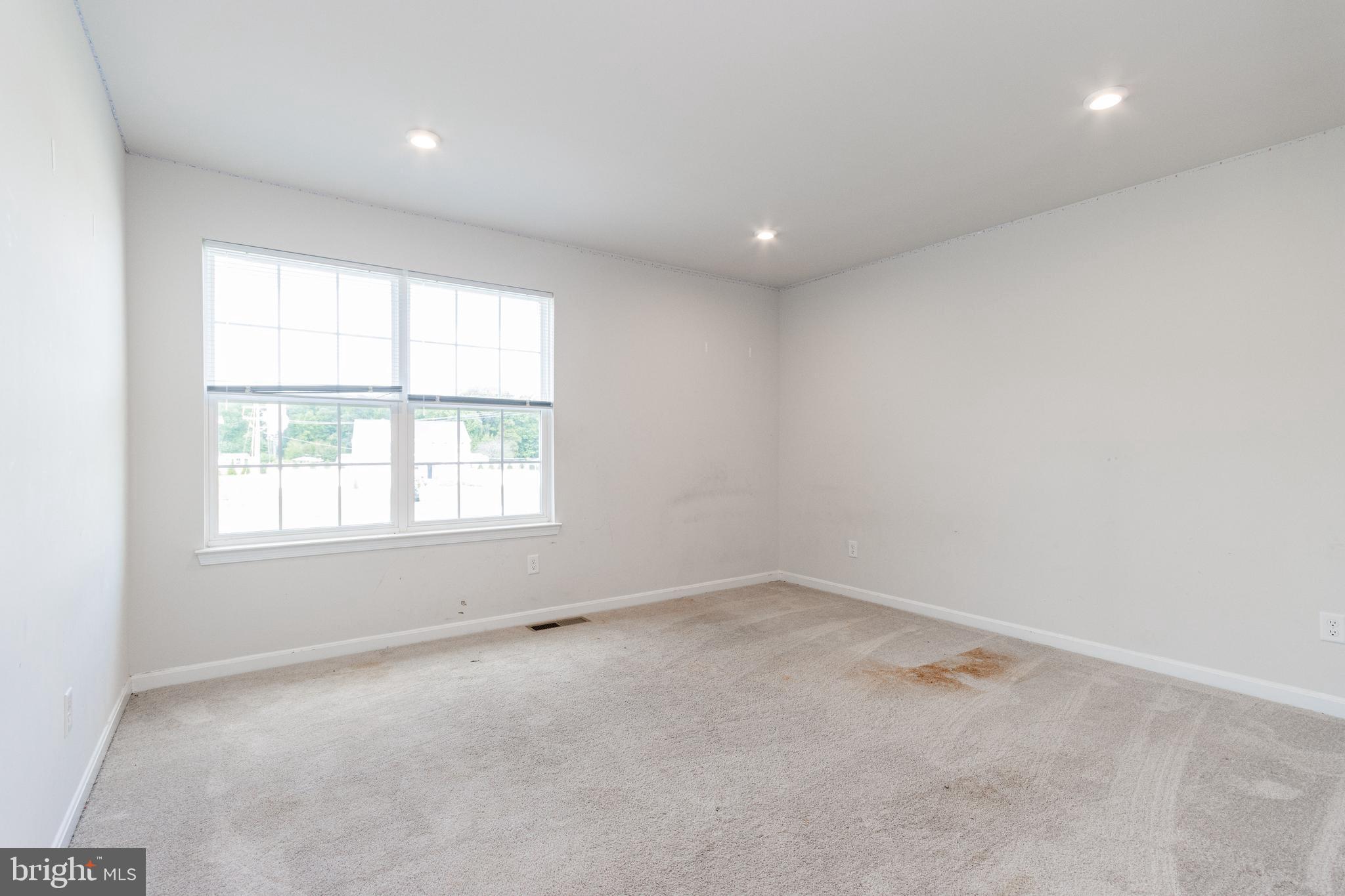 SUMMIT CROSSING ESTATES - Residential