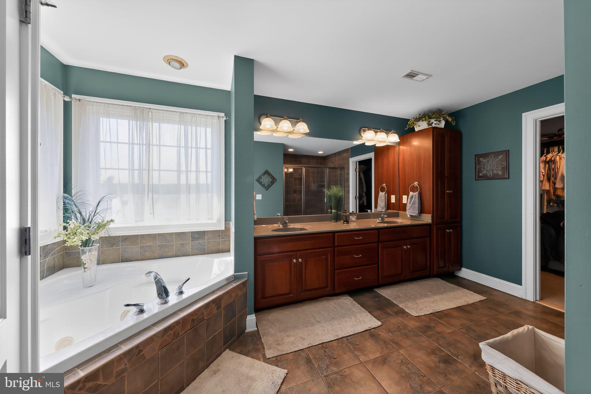ROCKLAND HILLS - Residential