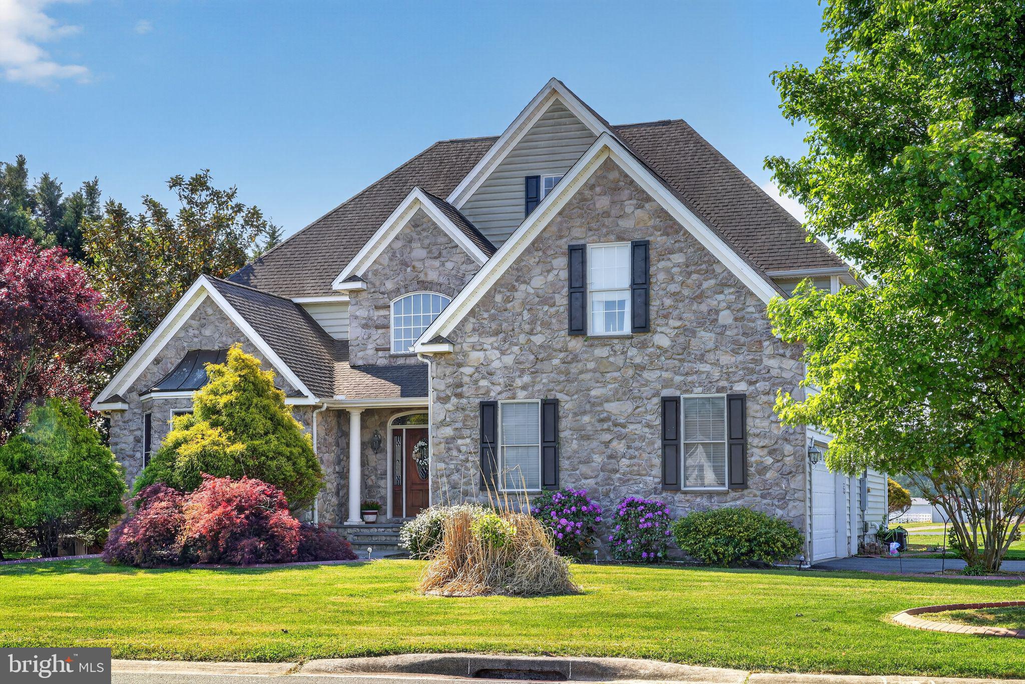 299 RIDGEWOOD DRIVE