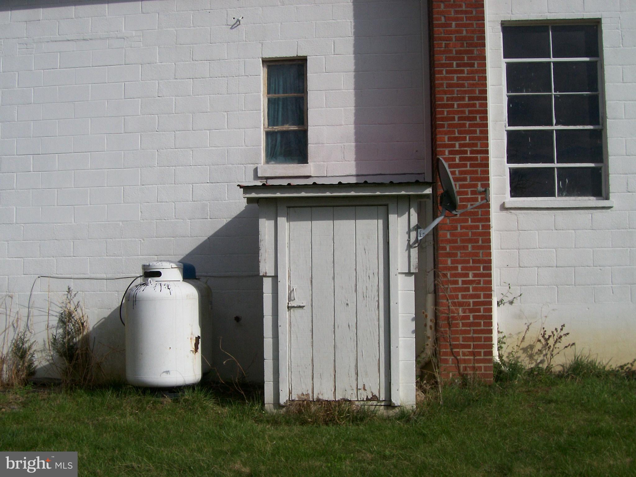 NONE UNRESTRICTED - Residential