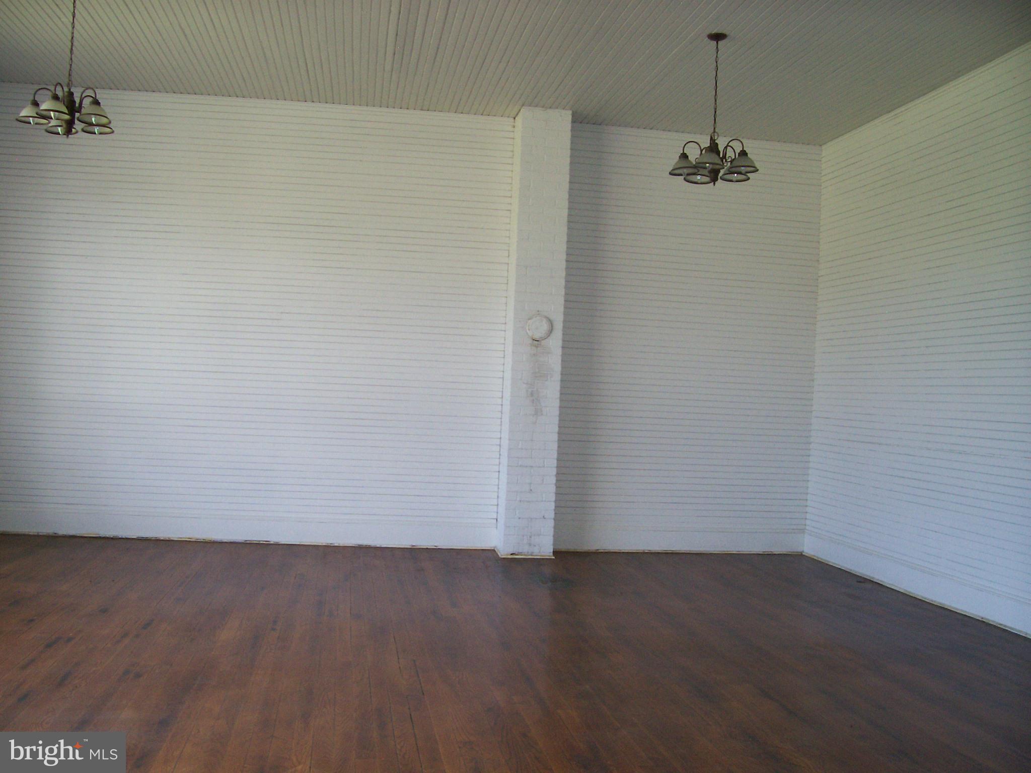 NONE UNRESTRICTED - Residential