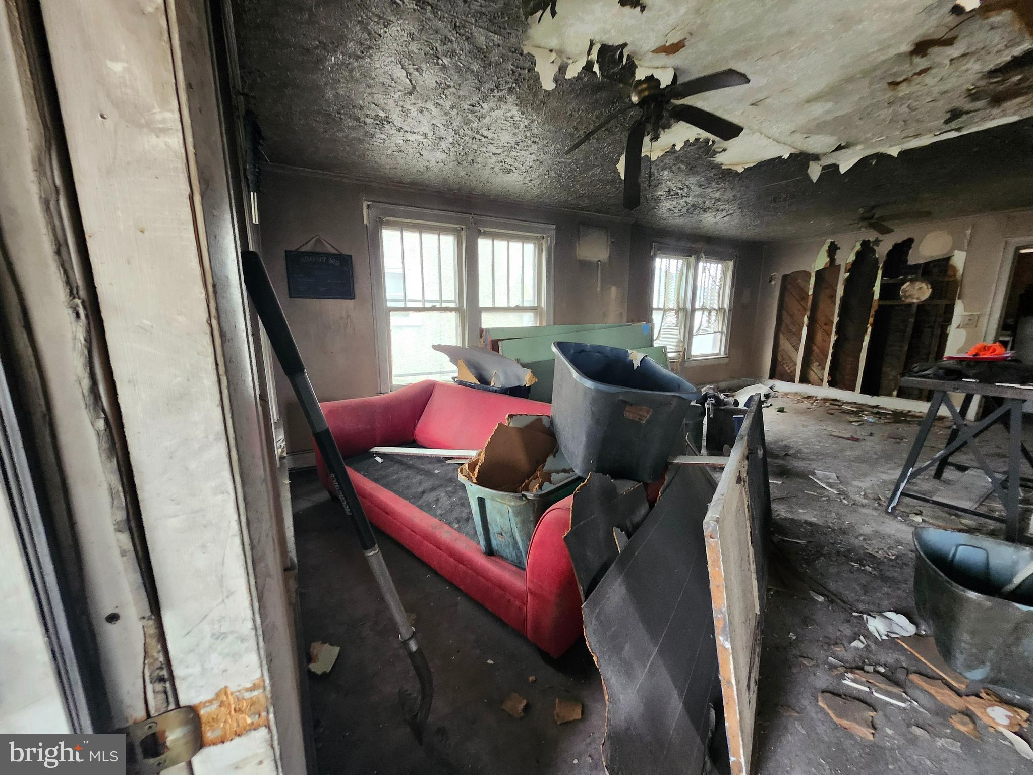 810 N POCAHONTAS AVENUE