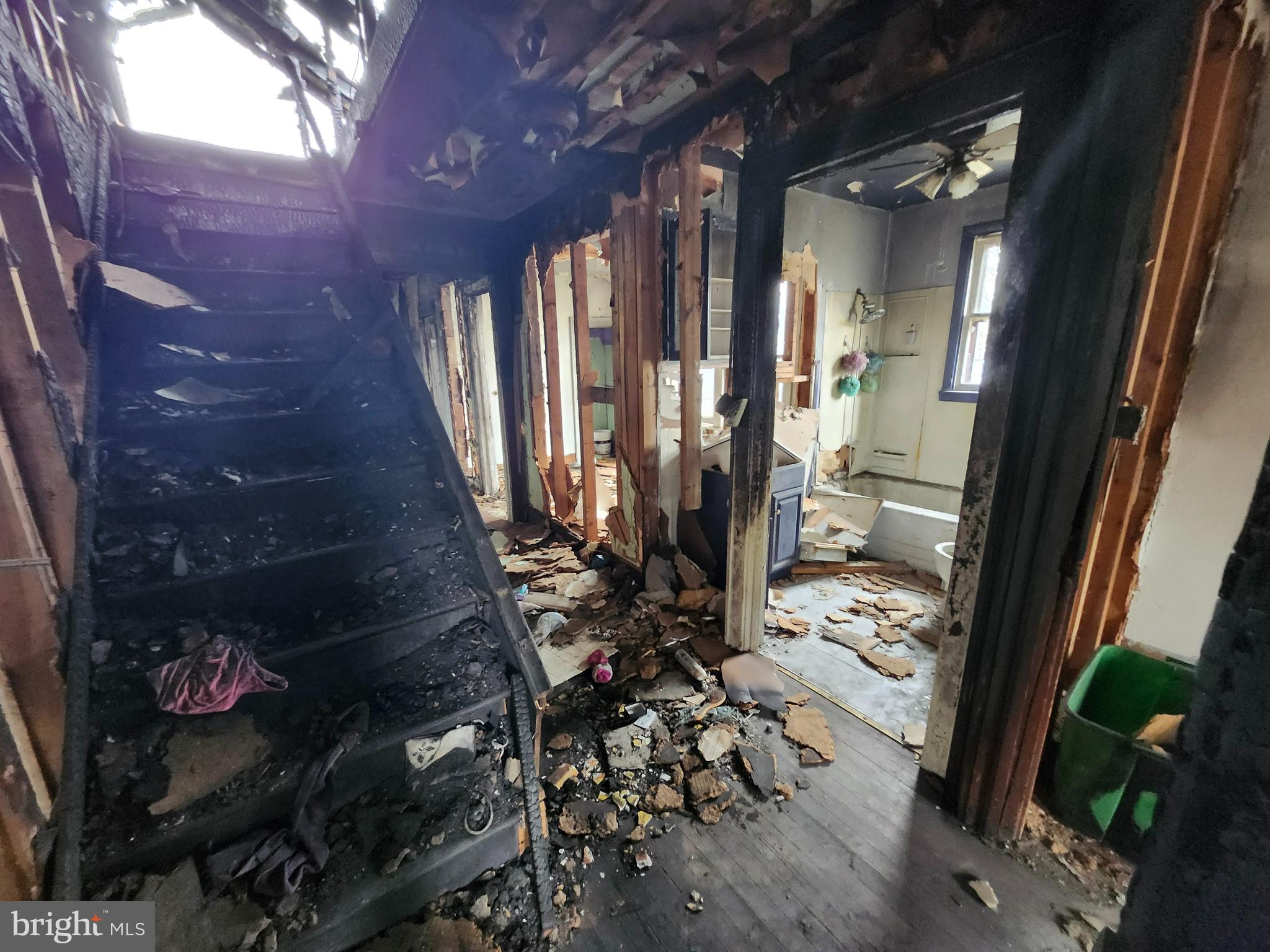 810 N POCAHONTAS AVENUE