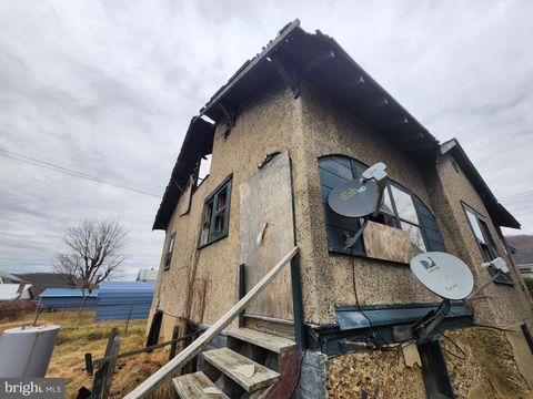 810 N POCAHONTAS AVENUE COVINGTON VA 24426