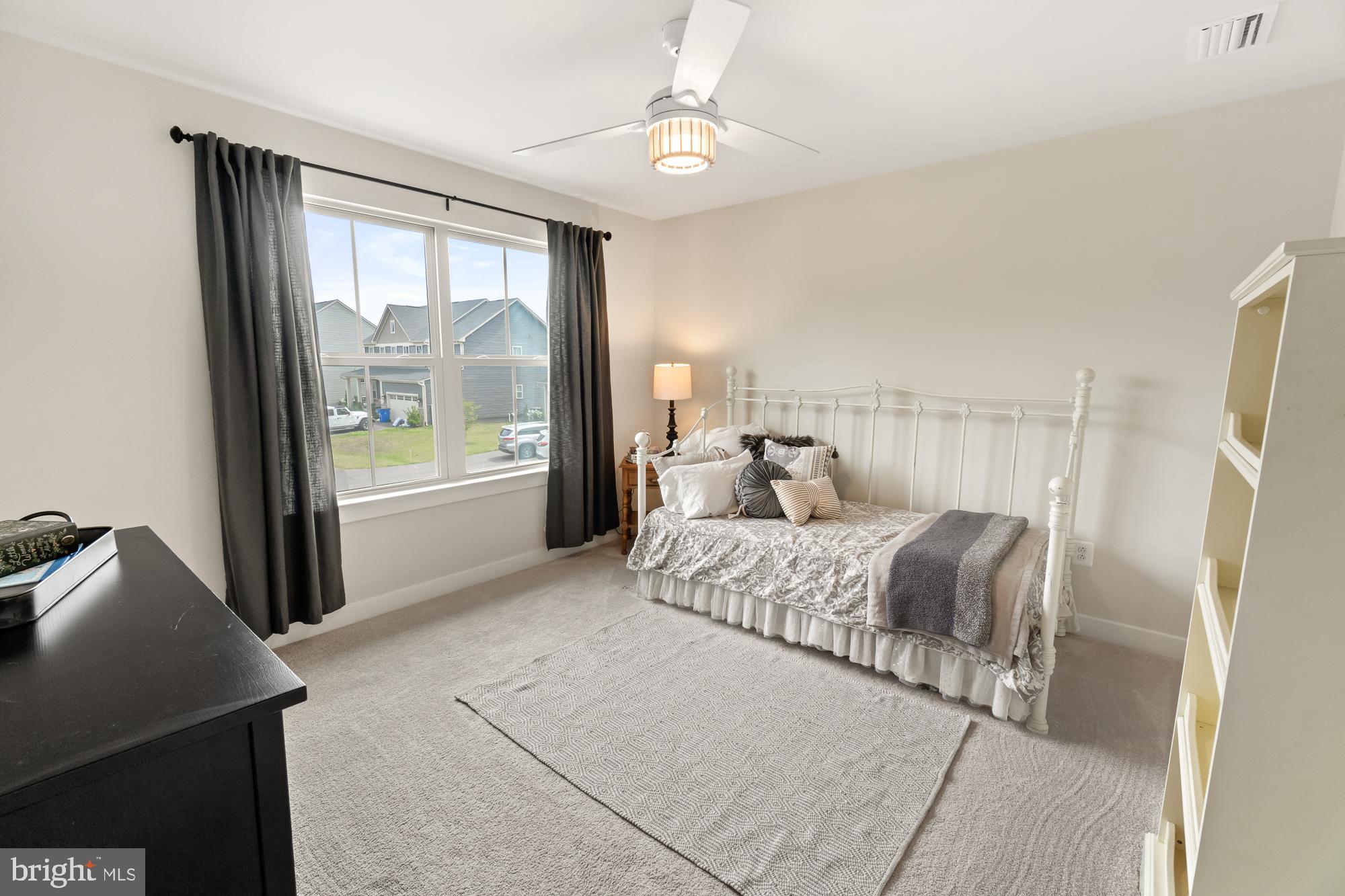 LAKE LINGANORE - Residential