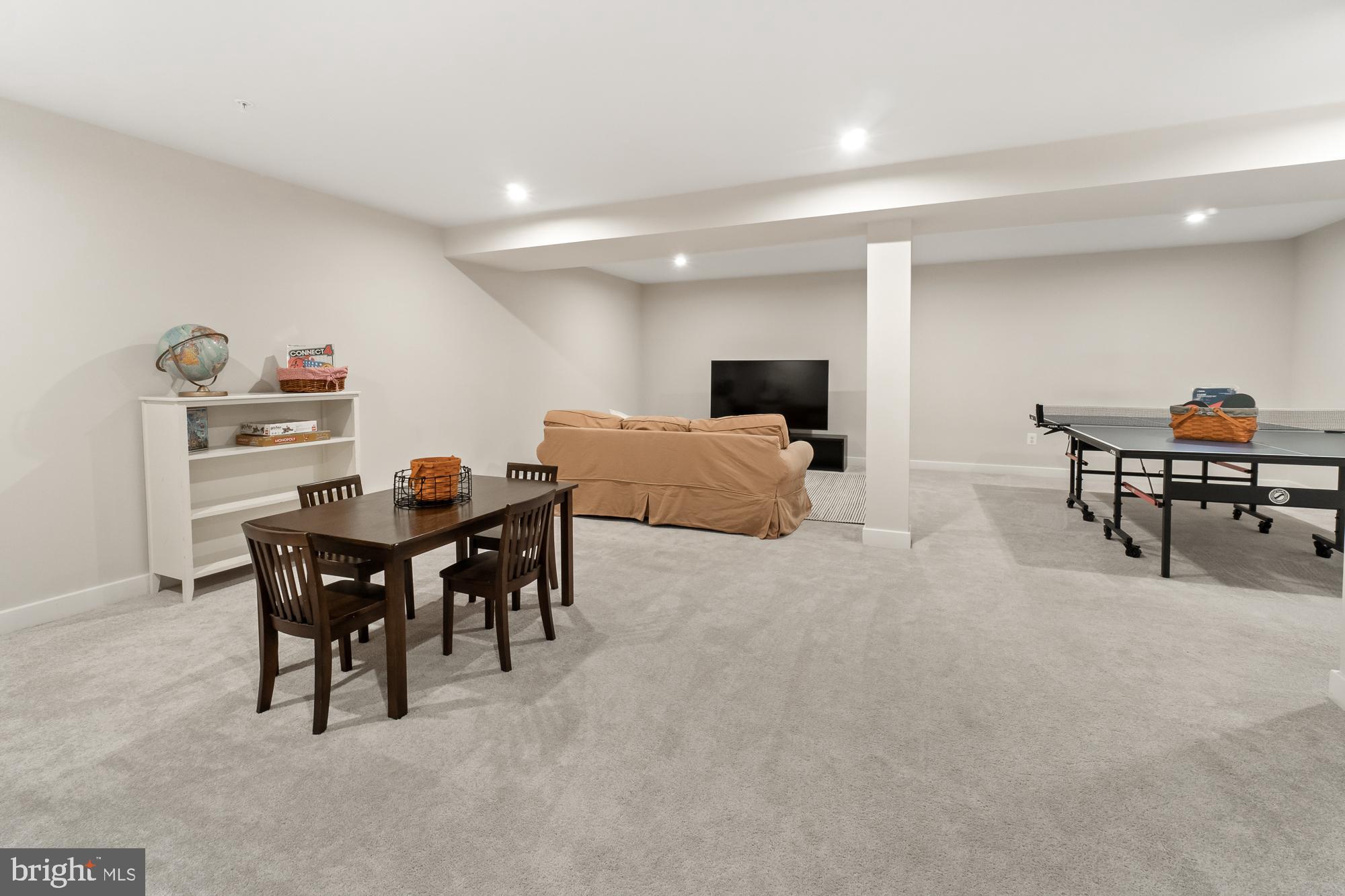 LAKE LINGANORE - Residential