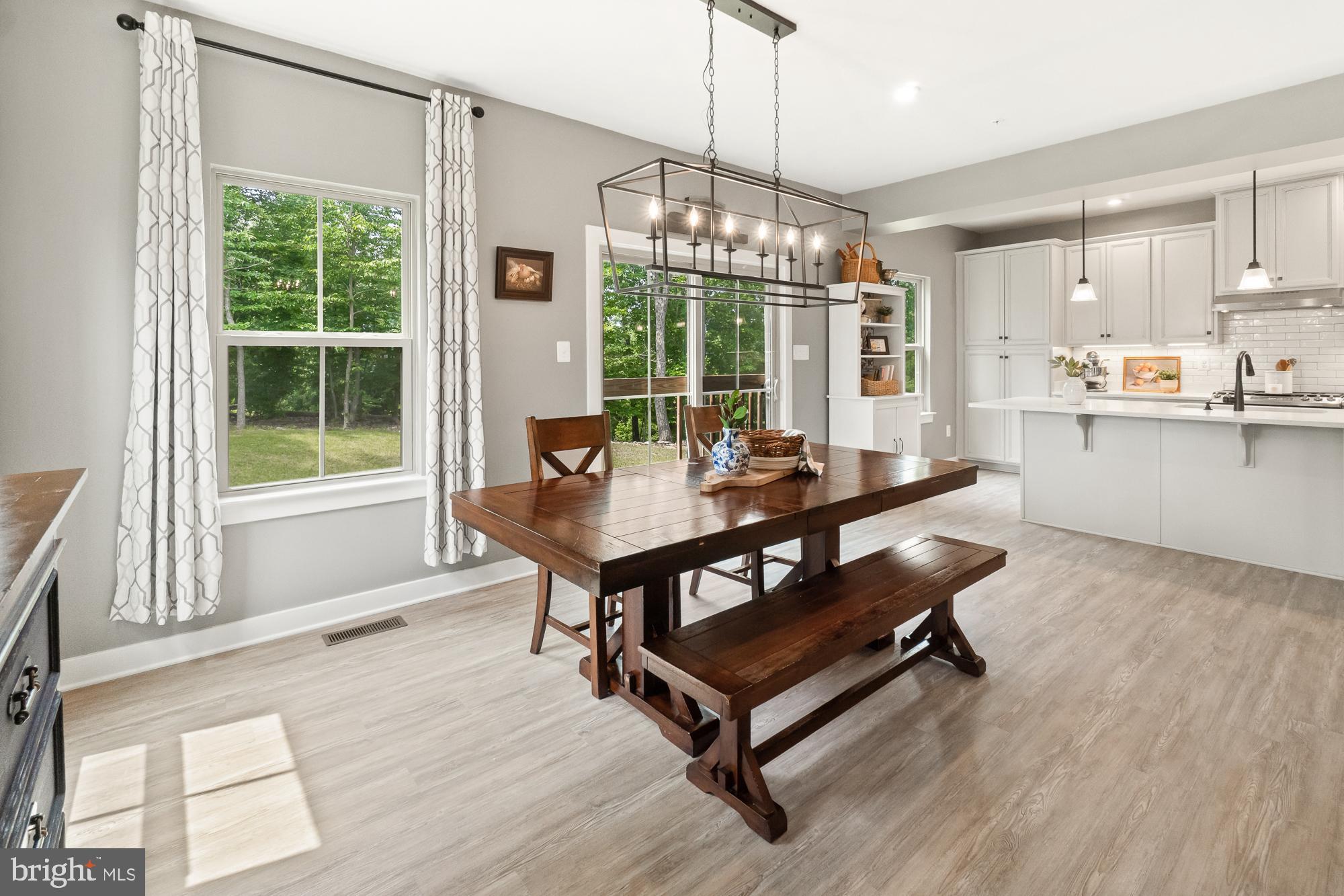 LAKE LINGANORE - Residential