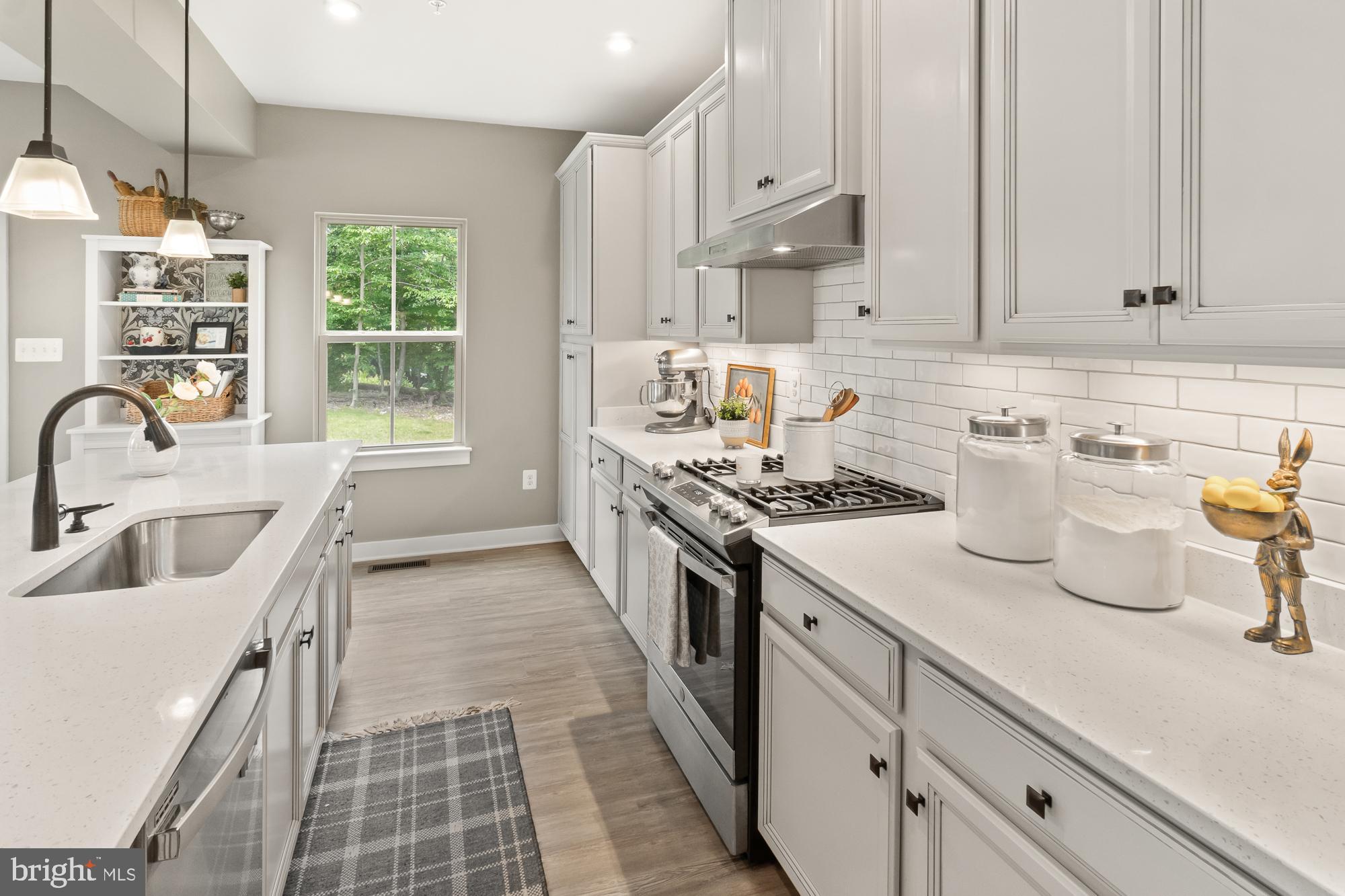 LAKE LINGANORE - Residential