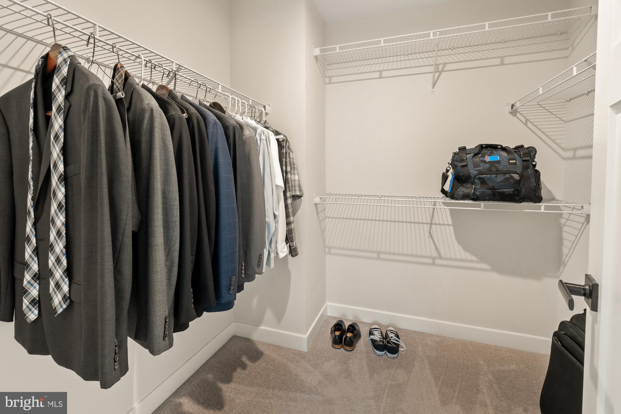 LAKE LINGANORE - Residential