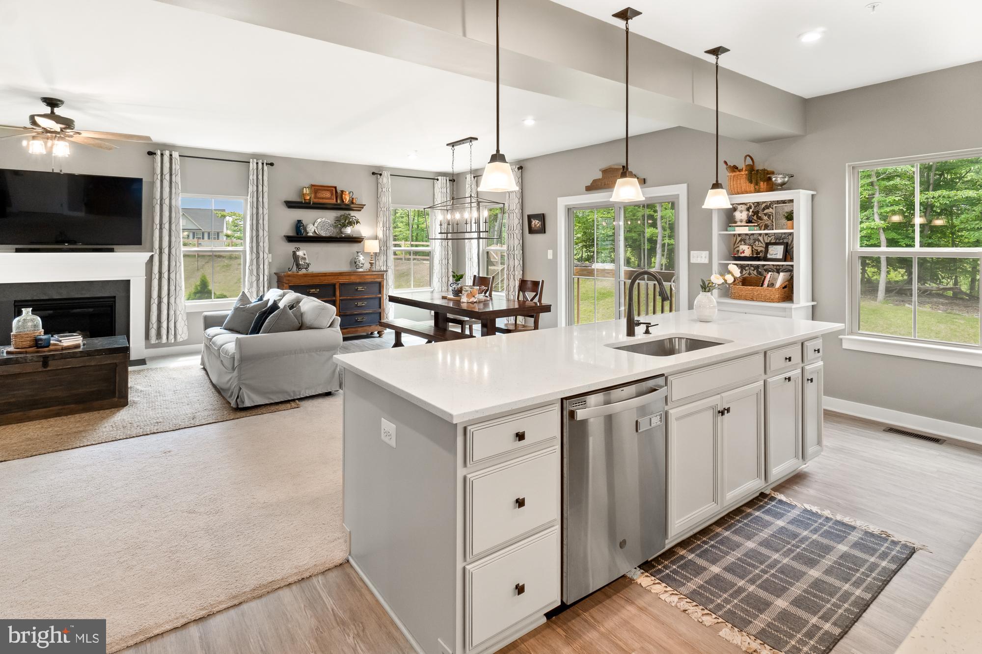 LAKE LINGANORE - Residential