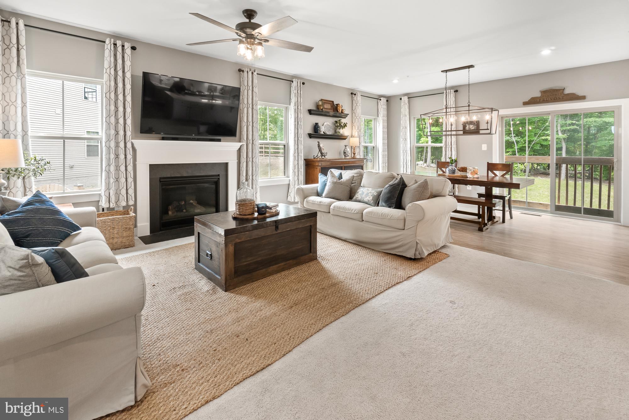 LAKE LINGANORE - Residential