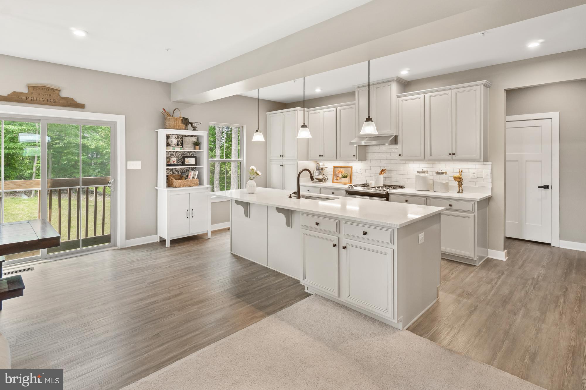 LAKE LINGANORE - Residential