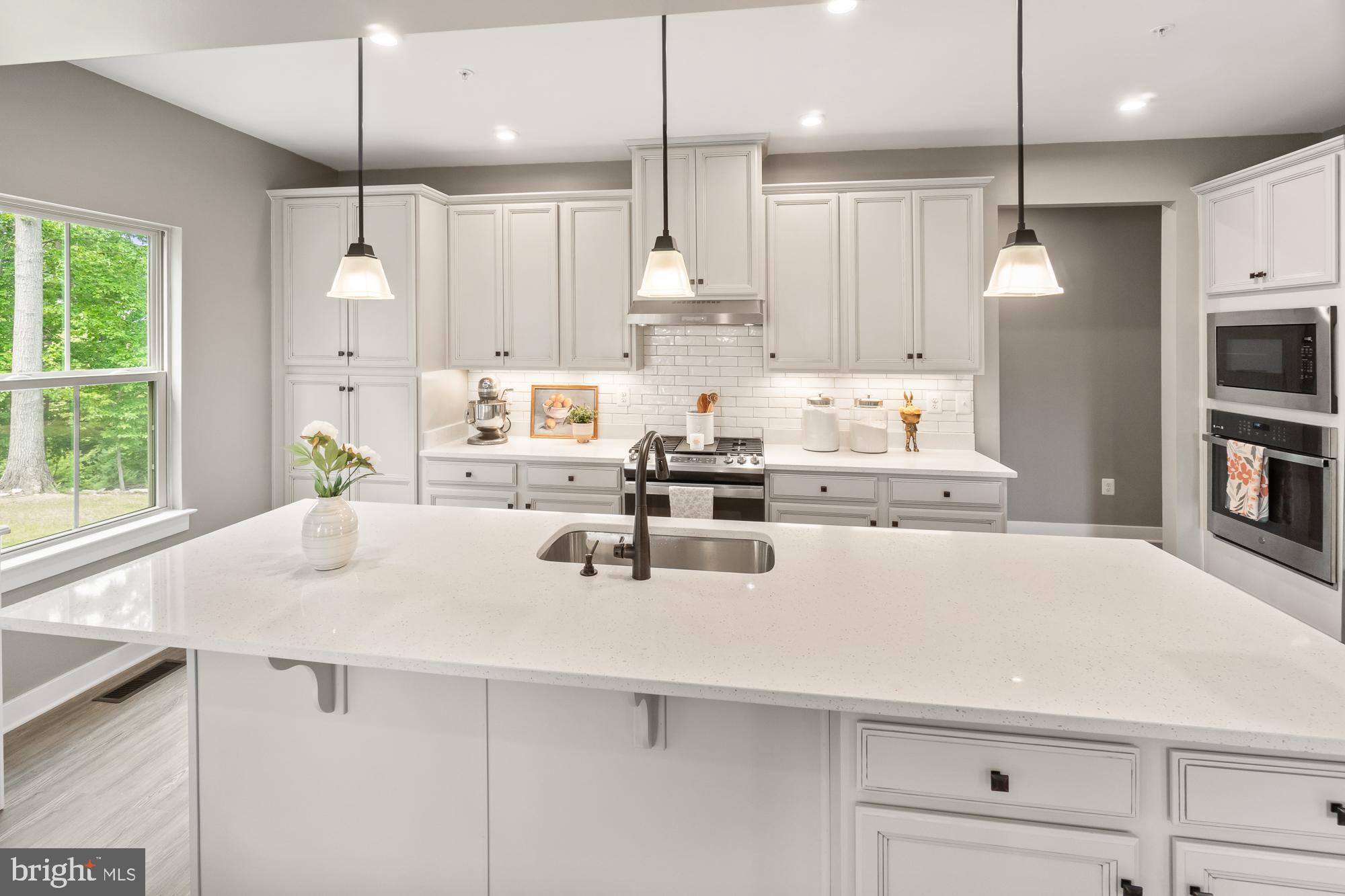 LAKE LINGANORE - Residential