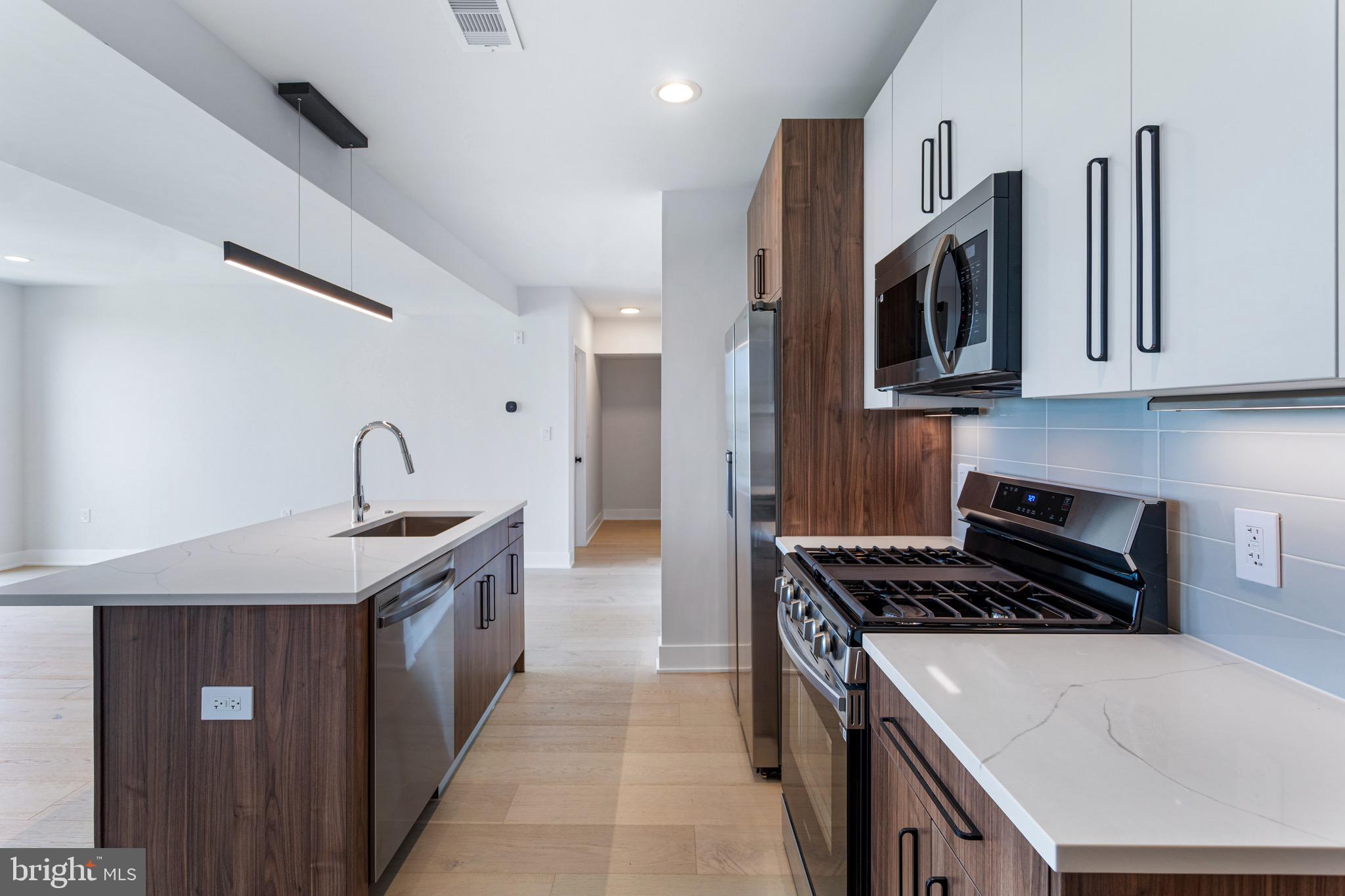 845 19TH STREET NE PH-12