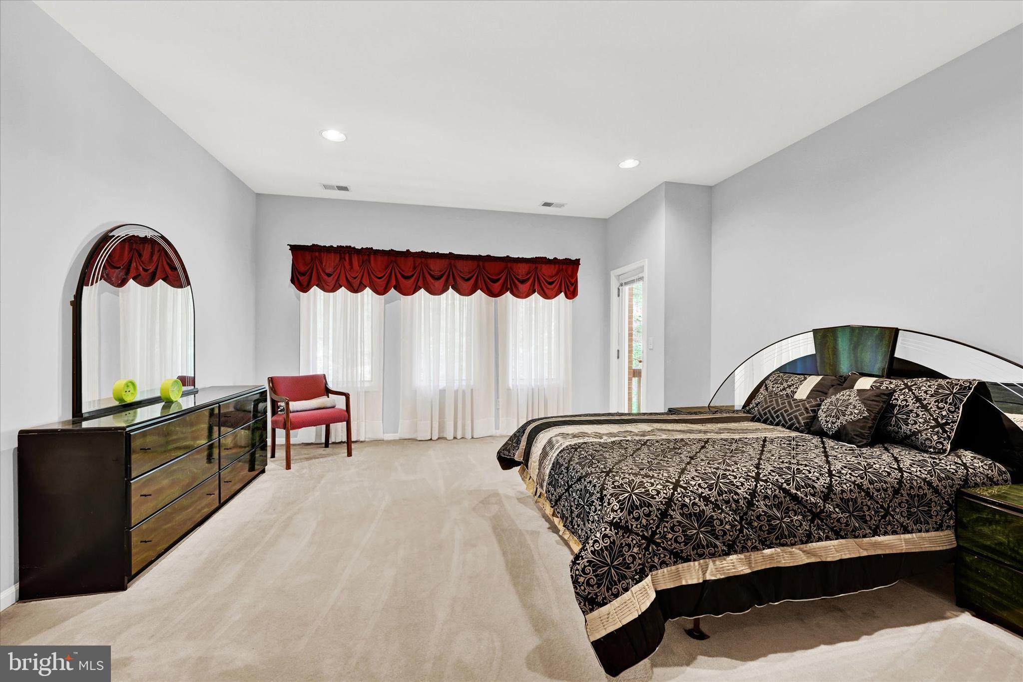 IVY HILL - Residential