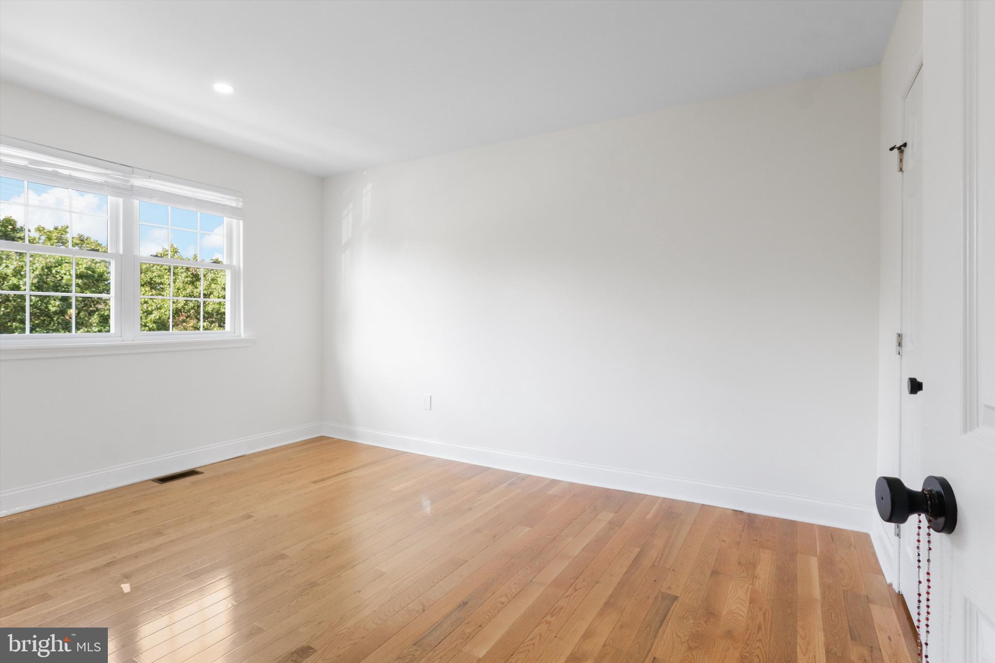 SOUTHGATE WOODS TOWNHOUSES - Residential Lease