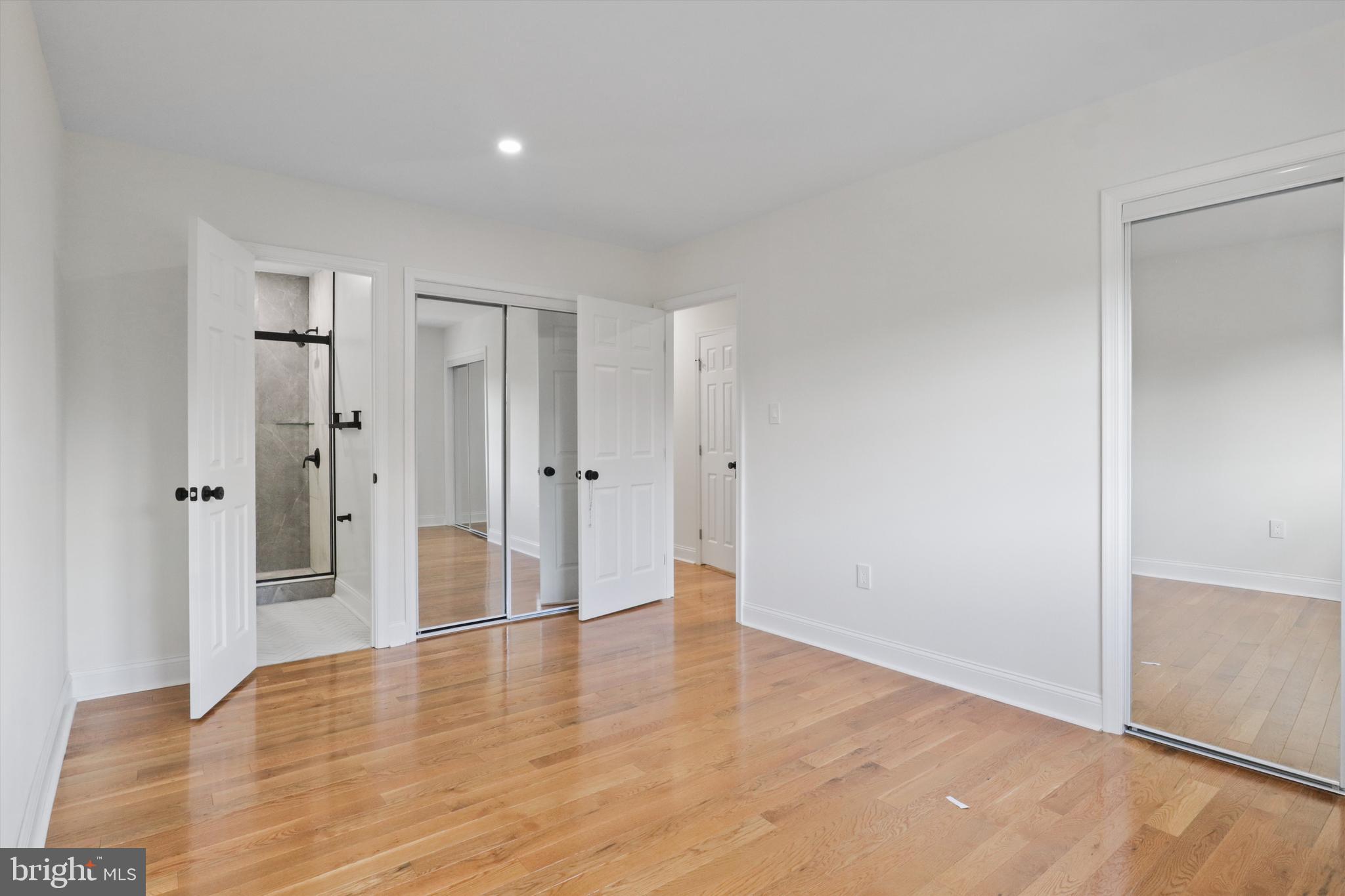 SOUTHGATE WOODS TOWNHOUSES - Residential Lease