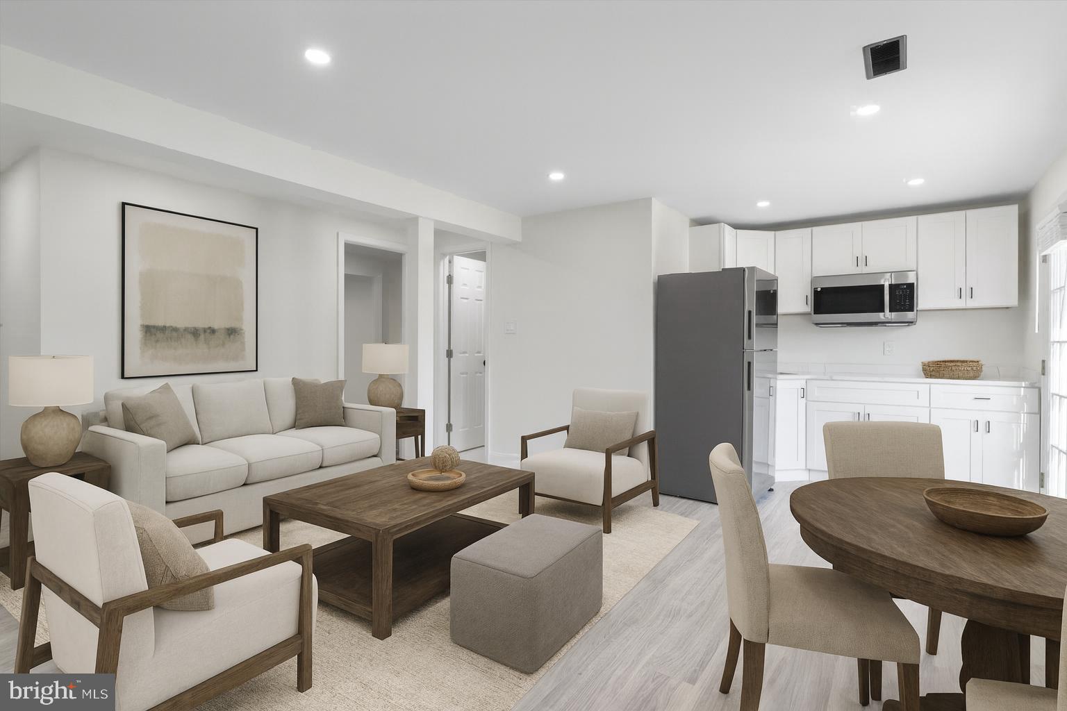 SOUTHGATE WOODS TOWNHOUSES - Residential Lease