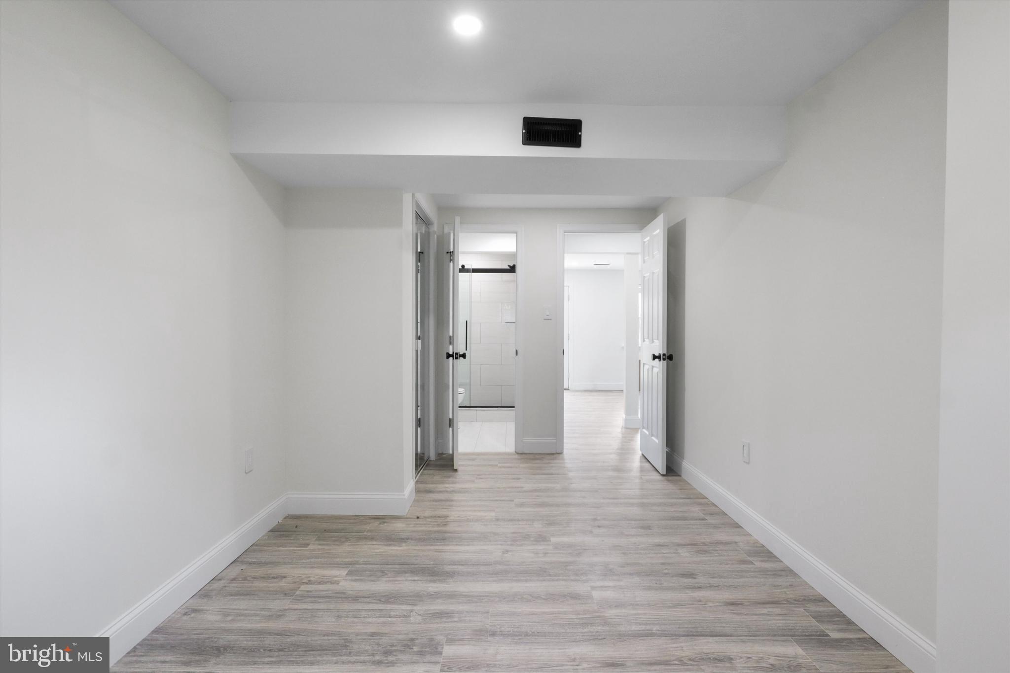 SOUTHGATE WOODS TOWNHOUSES - Residential Lease