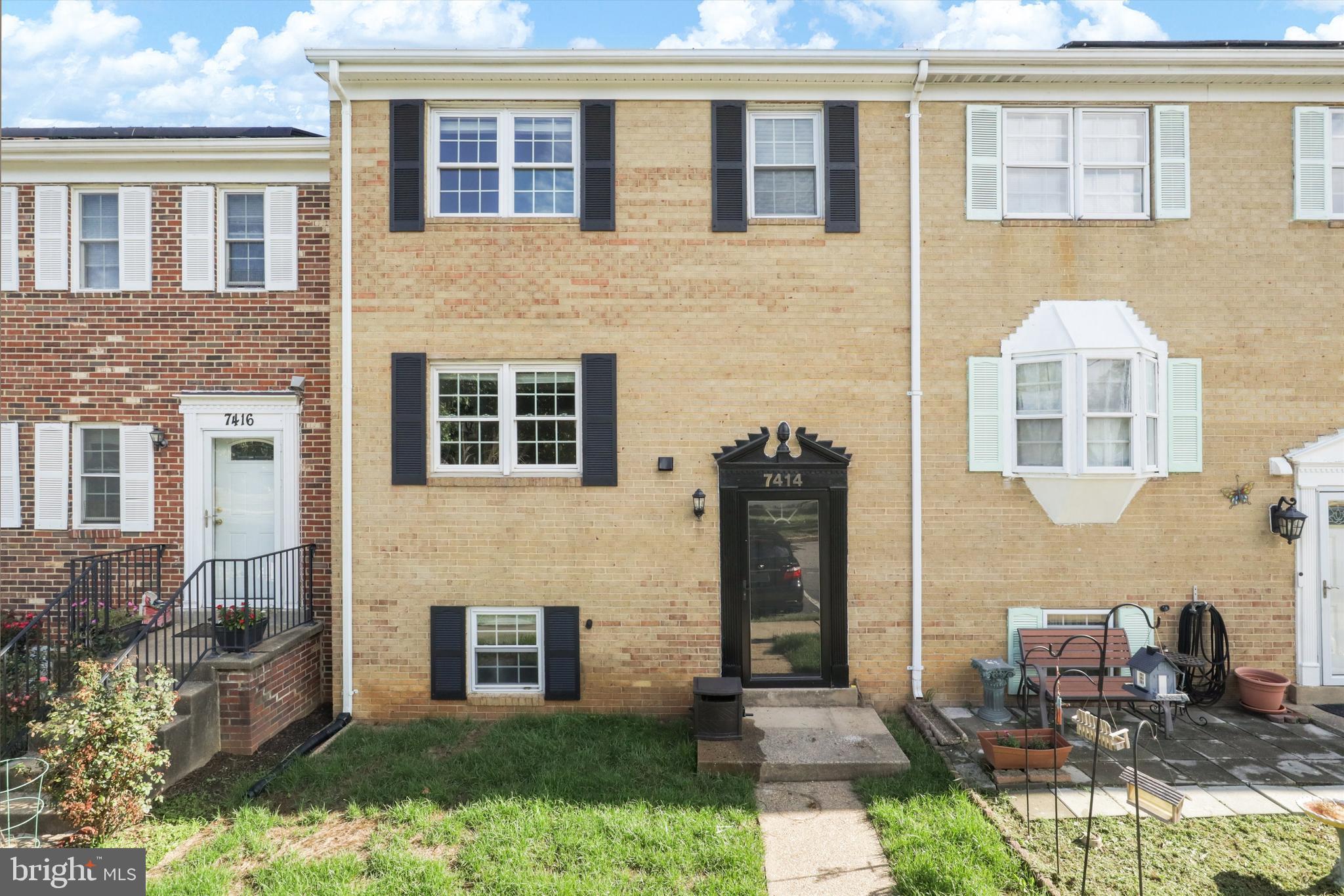 SOUTHGATE WOODS TOWNHOUSES - Residential Lease