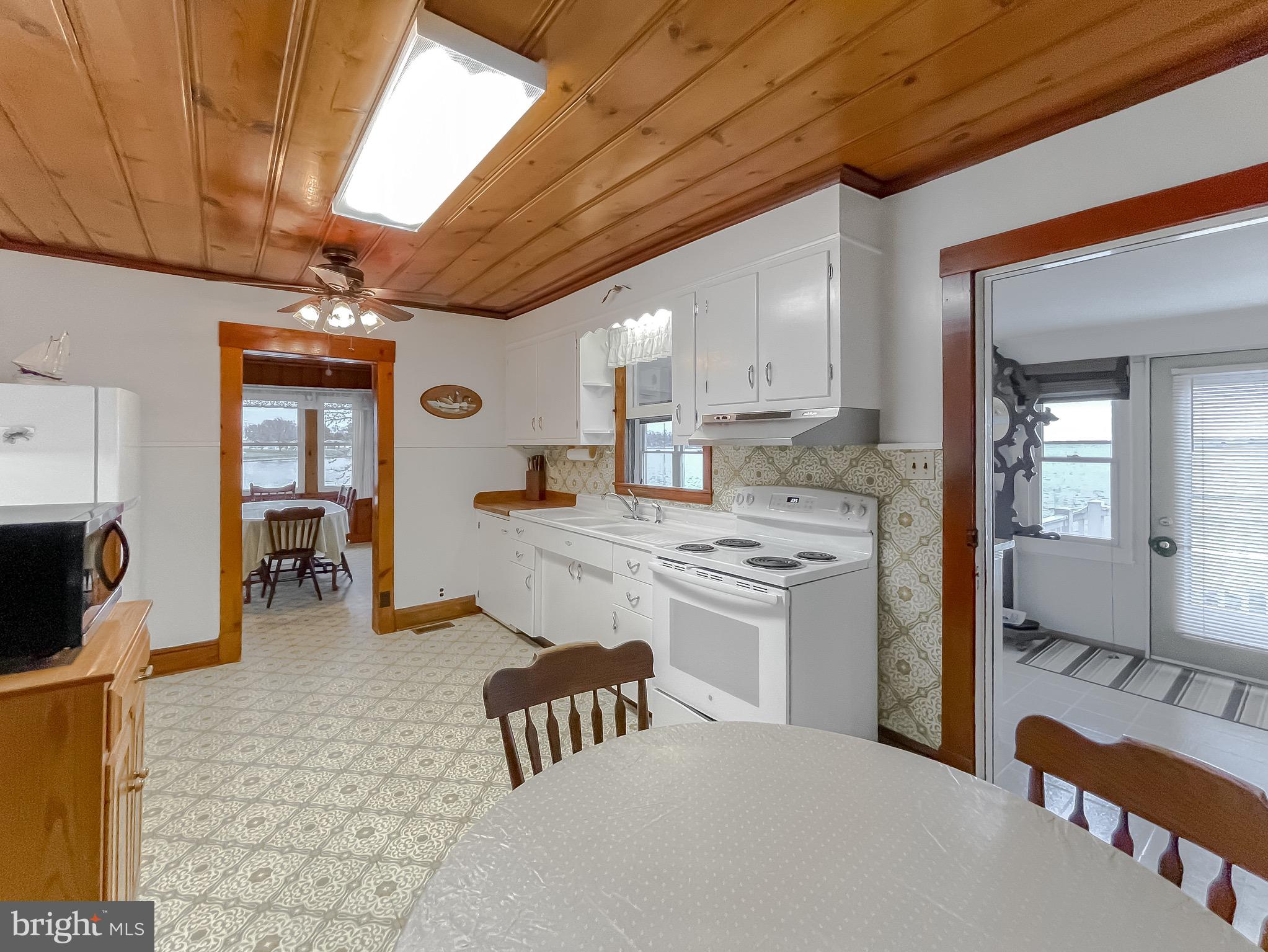 WHITES NECK CREEK - Residential