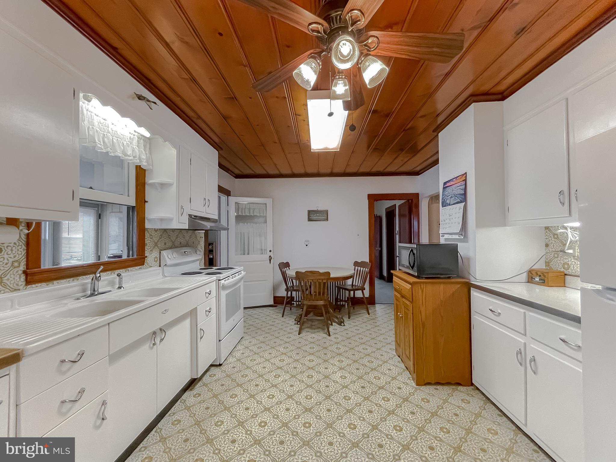 WHITES NECK CREEK - Residential