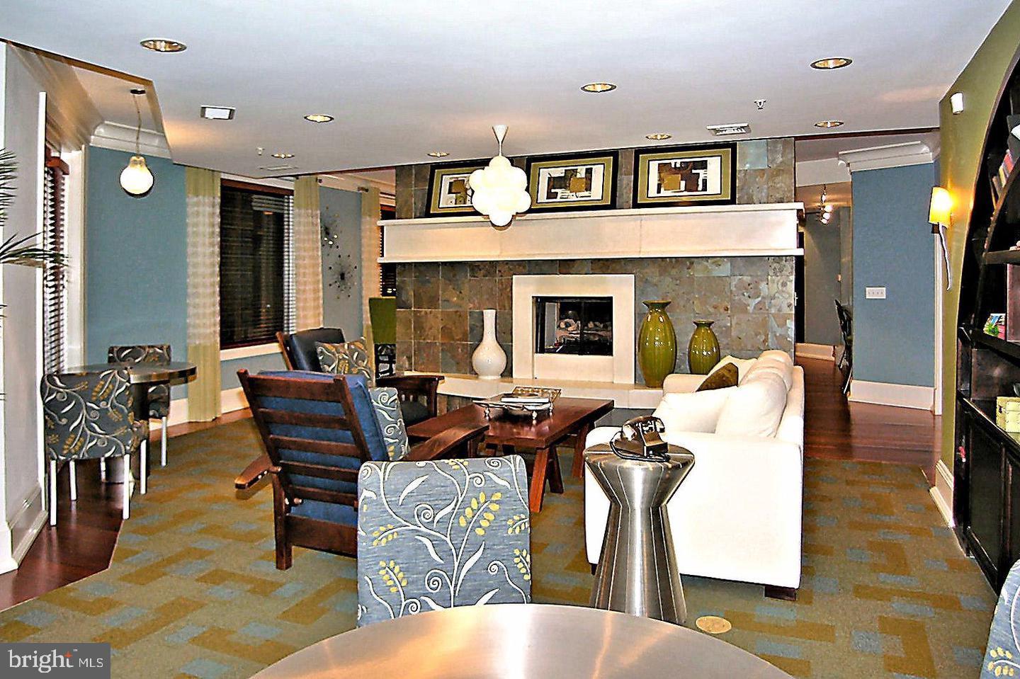 THE COLONNADE AT KENTLANDS - Residential Lease