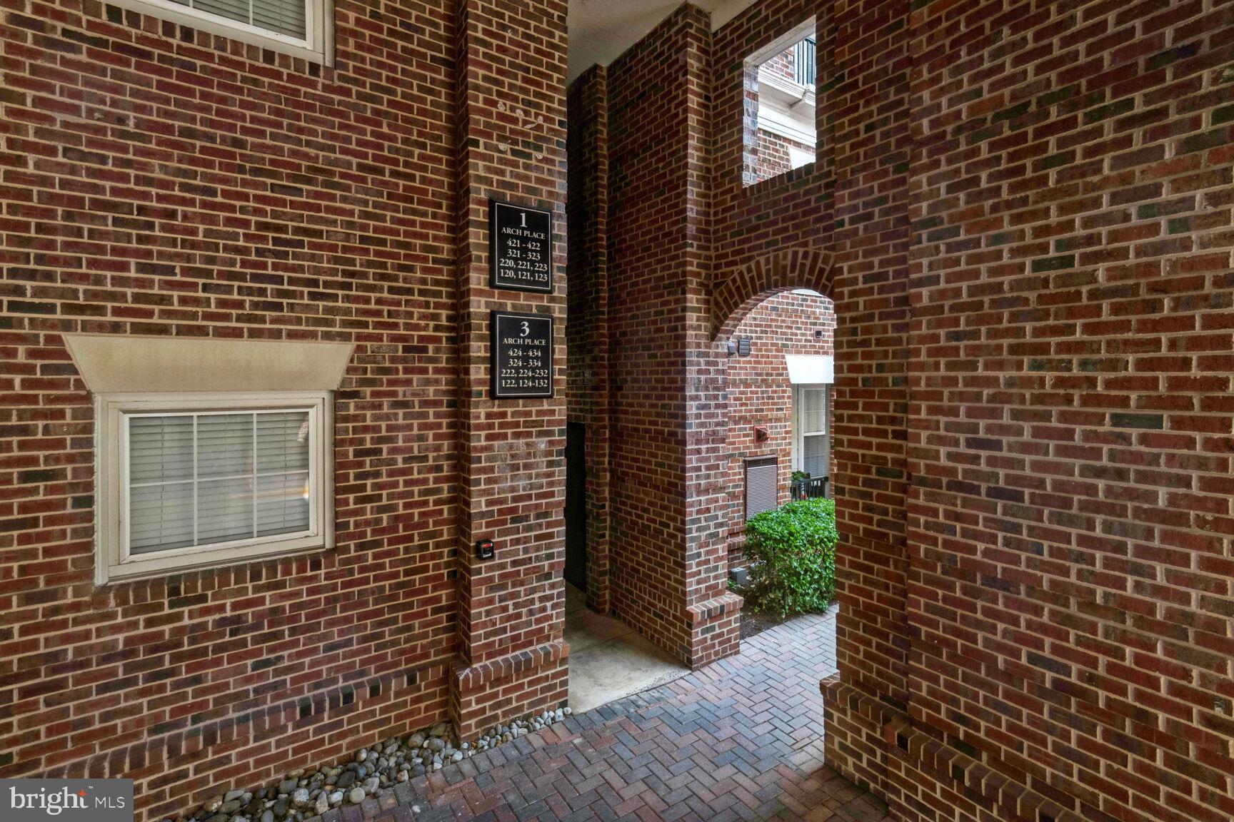 THE COLONNADE AT KENTLANDS - Residential Lease