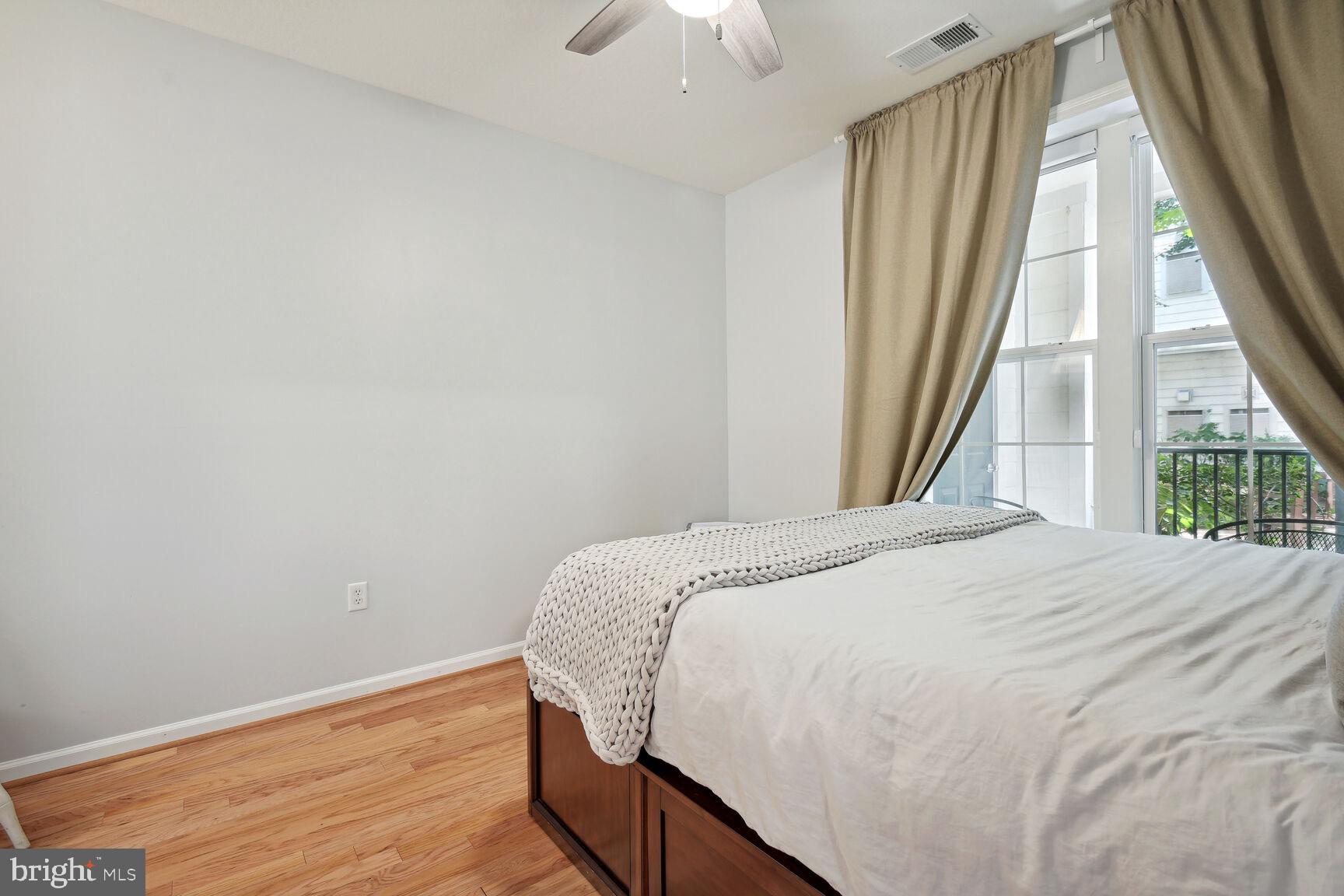 THE COLONNADE AT KENTLANDS - Residential Lease