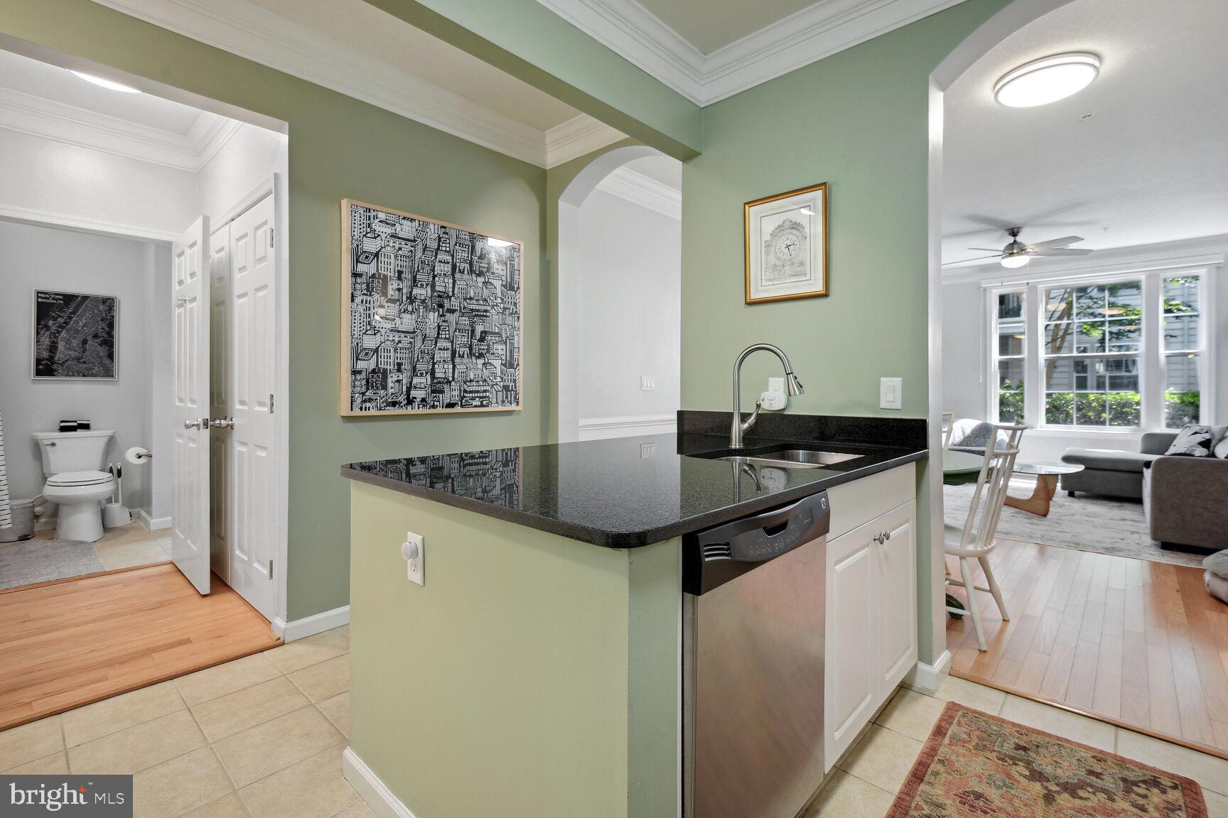 THE COLONNADE AT KENTLANDS - Residential Lease