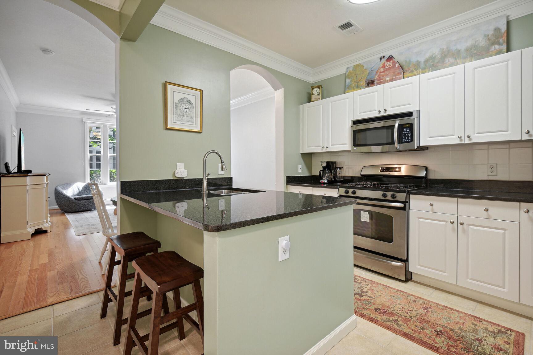 THE COLONNADE AT KENTLANDS - Residential Lease