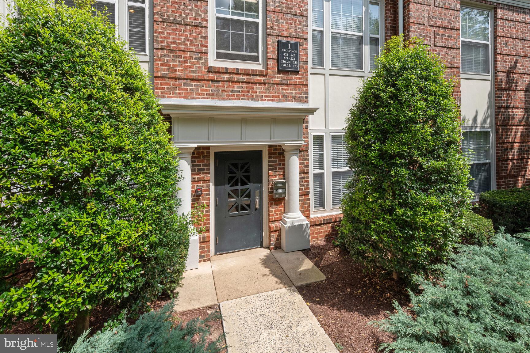 THE COLONNADE AT KENTLANDS - Residential Lease