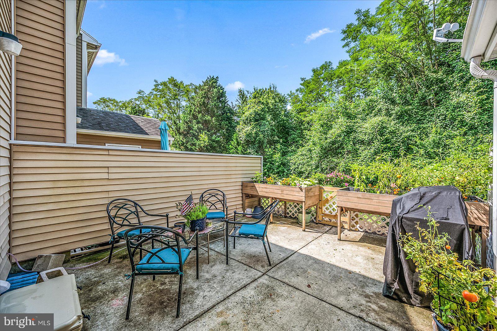 FRANKLIN SQUARE - Residential