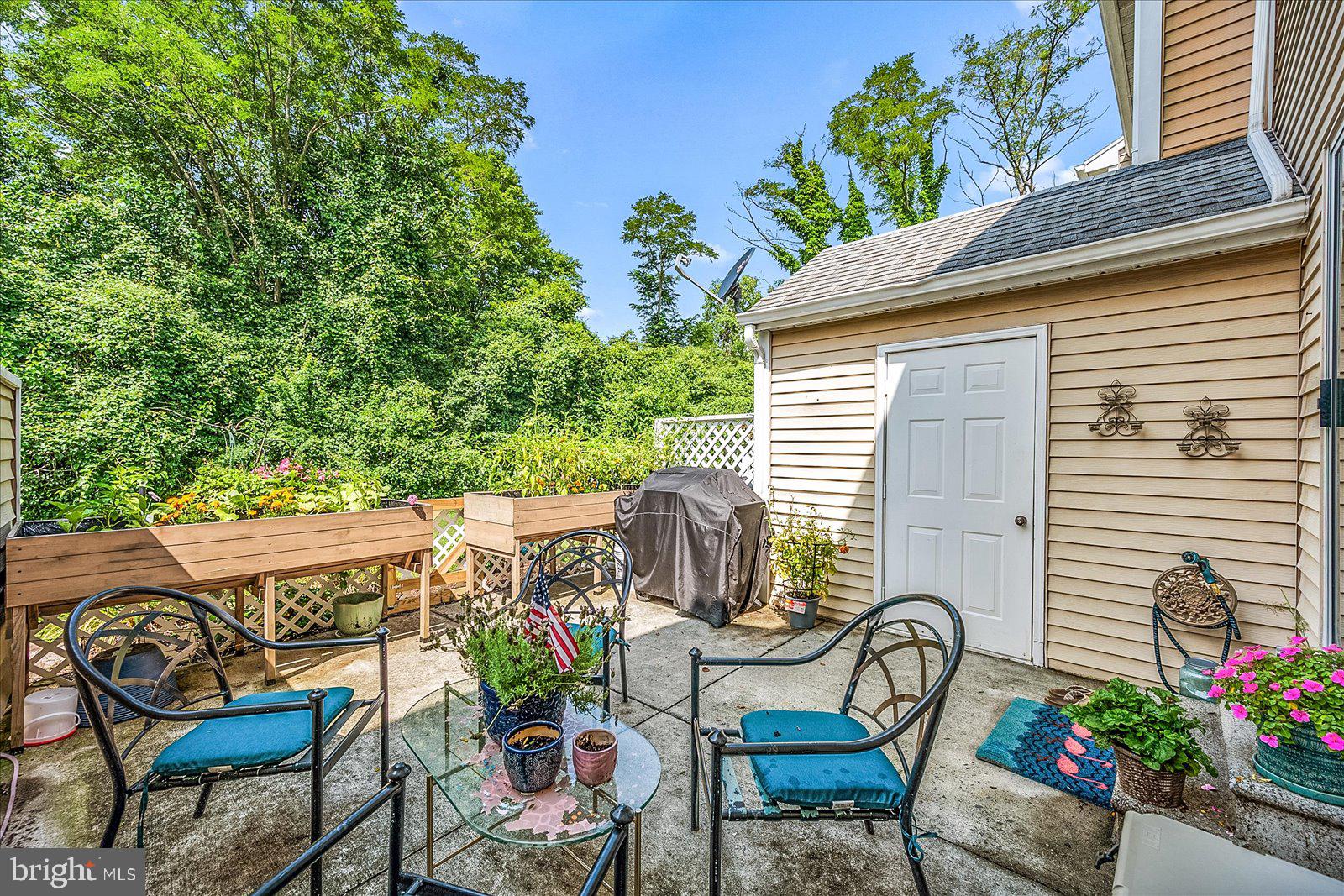 FRANKLIN SQUARE - Residential